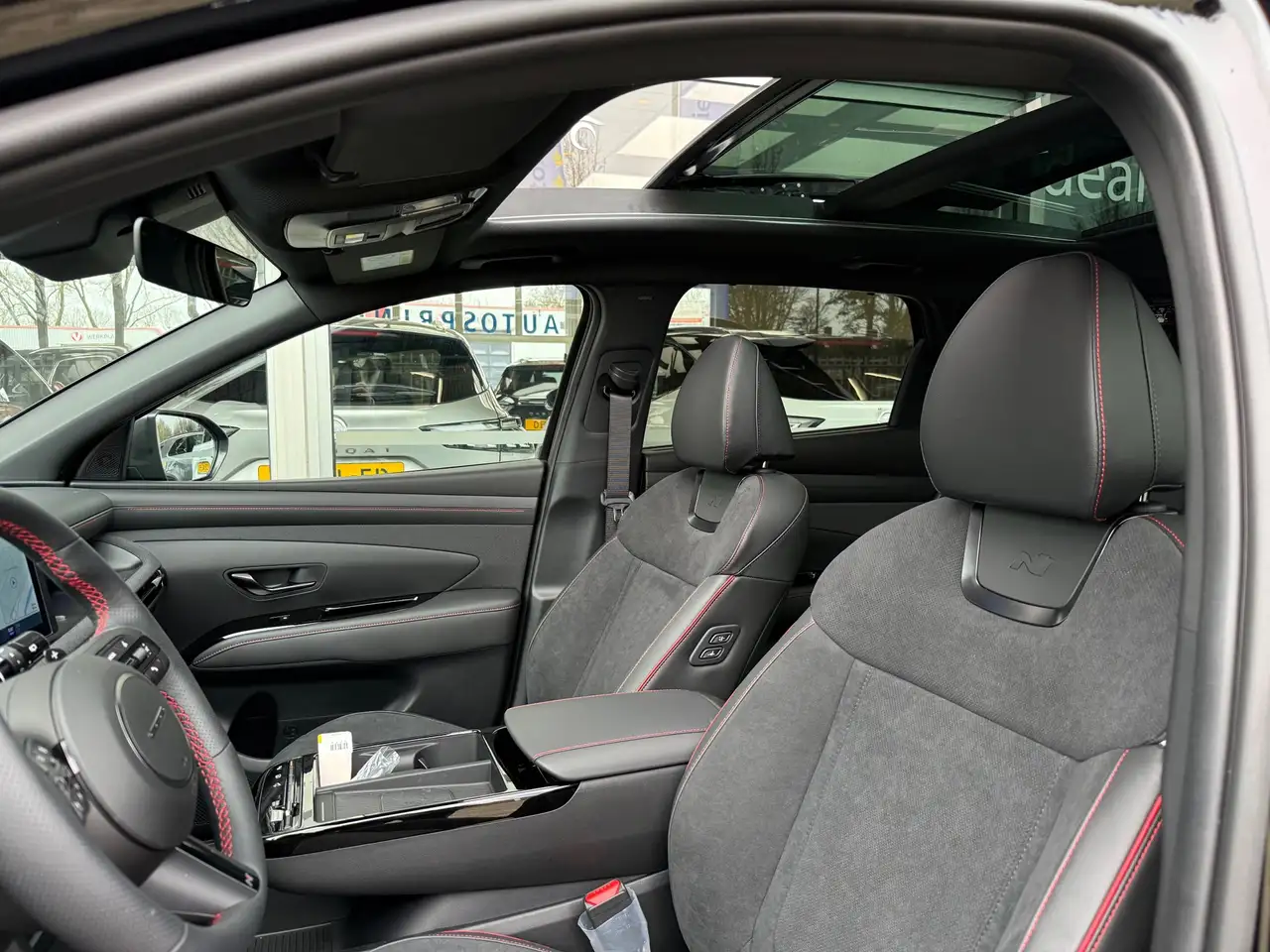 Hyundai TUCSON 1.6 T-GDI HEV N Line Sky 215PK / PANO, 360 CAMER, 11
