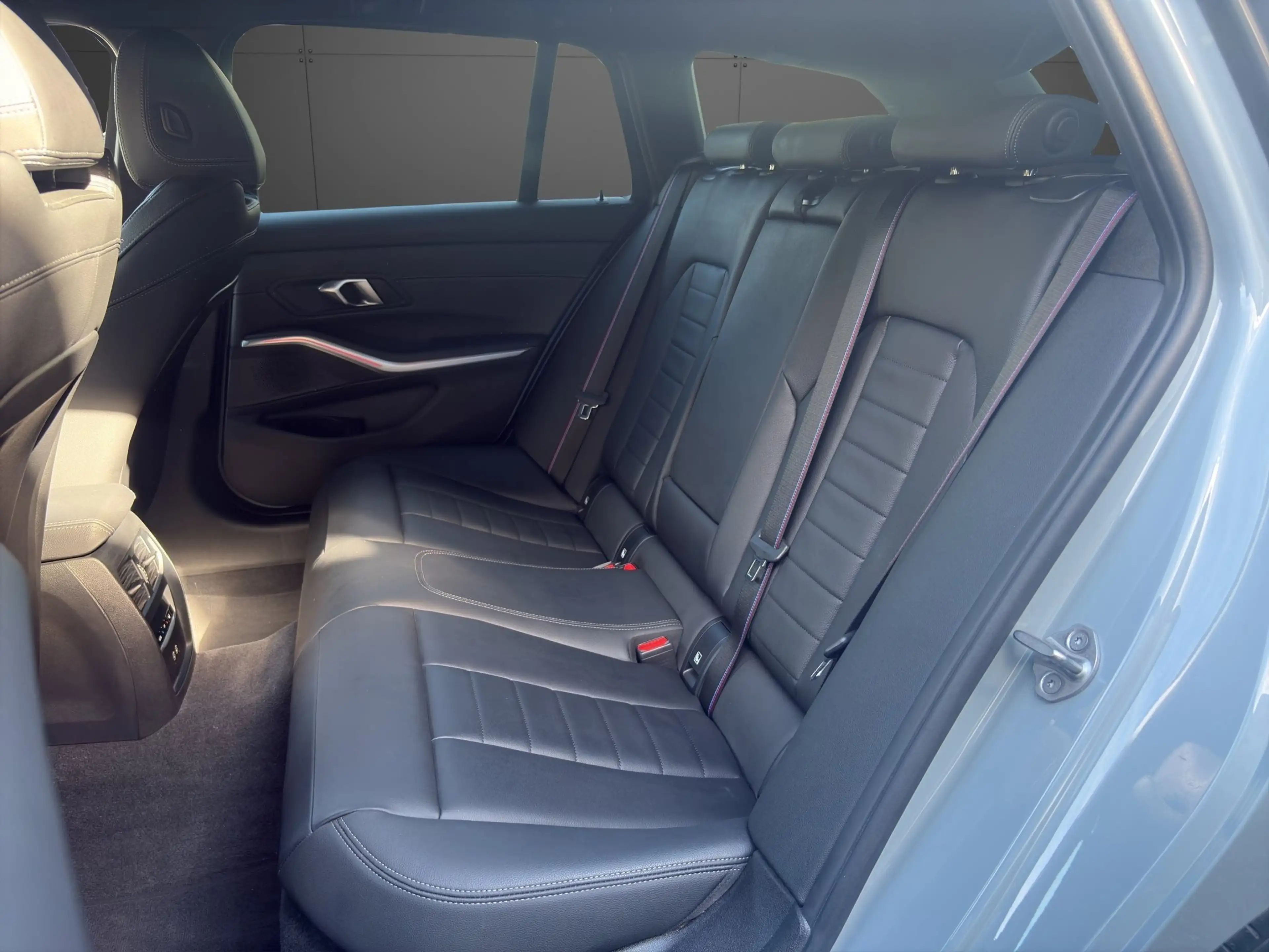 BMW 330 i xDrive M-SportPRO AHK Lenkradhzg — photo 10