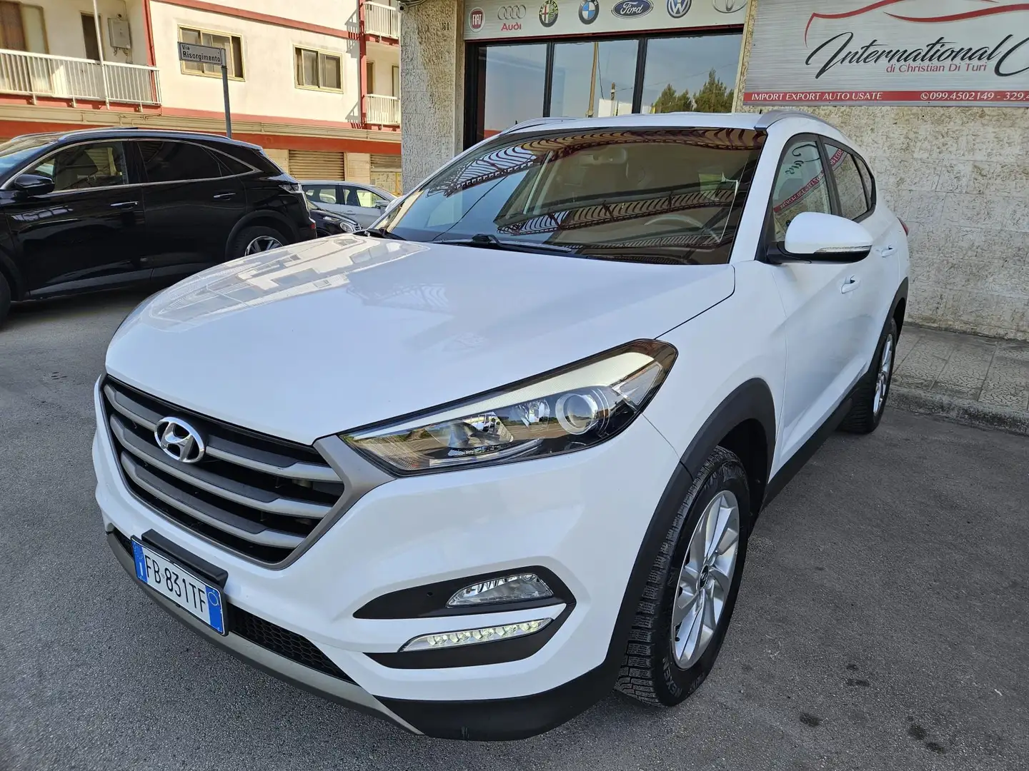 Hyundai TUCSON Tucson 1.7 crdi Comfort 2wd 115cv Bianco - 2