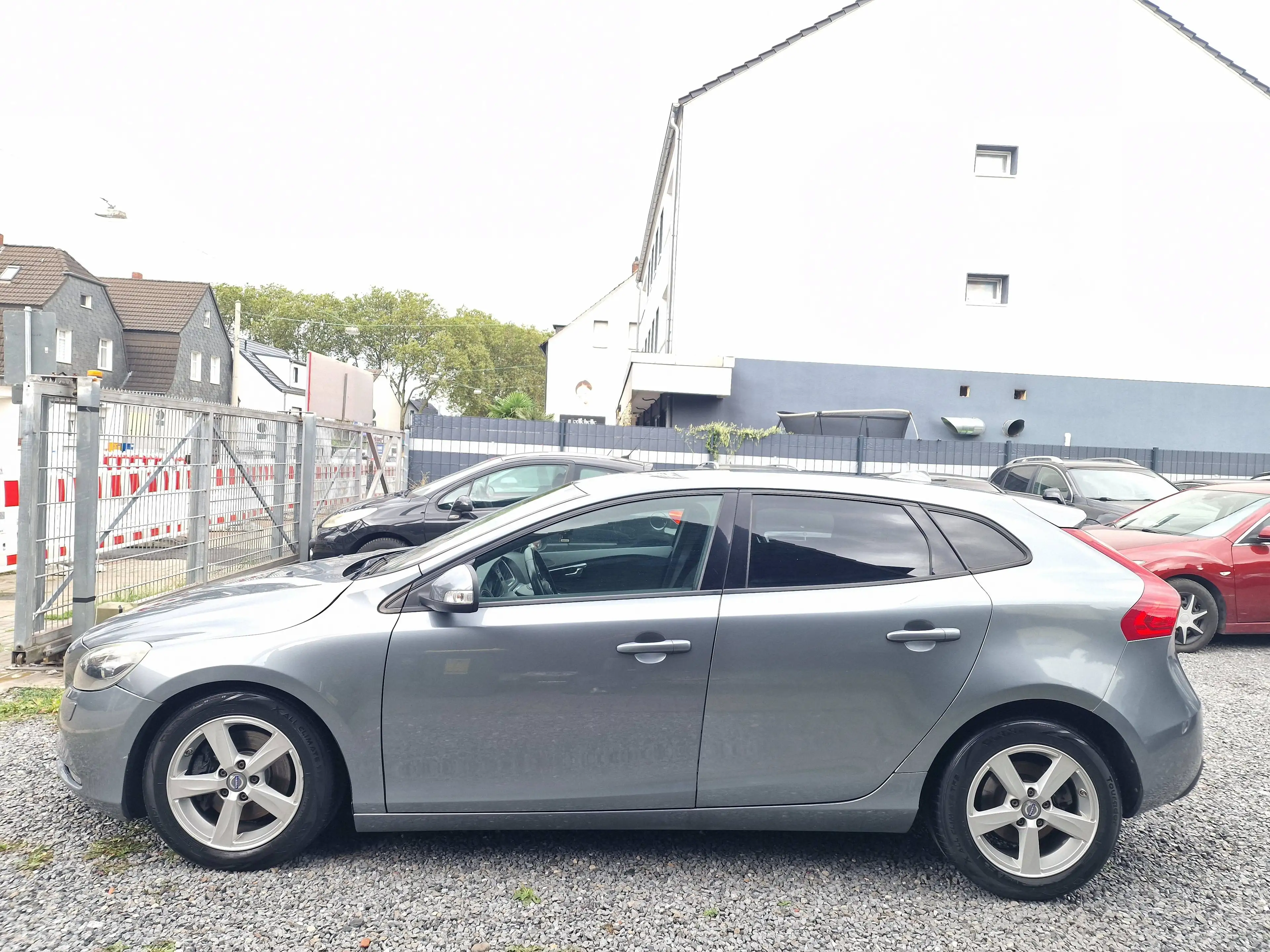 Volvo V40 You! / 1.6 D / DIGITAL / XENON / ALU / AUTOMATIK — photo 6