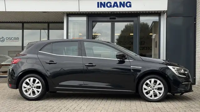 Renault Megane view 6