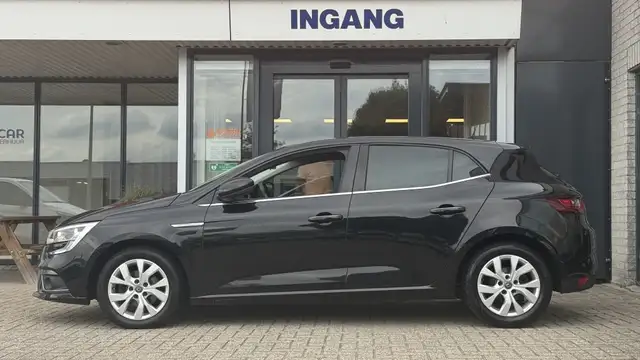 Renault Megane view 3