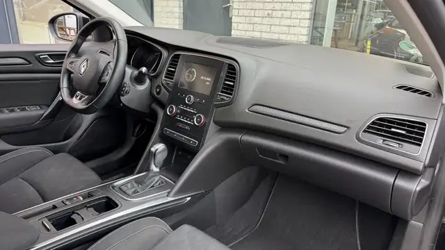 Renault Megane view 13
