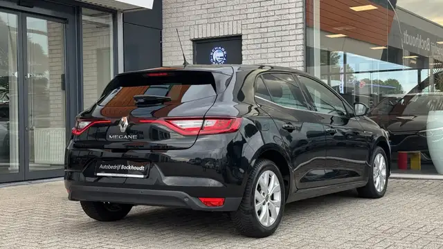 Renault Megane view 5