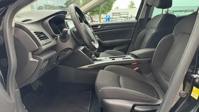 Renault Megane view 9