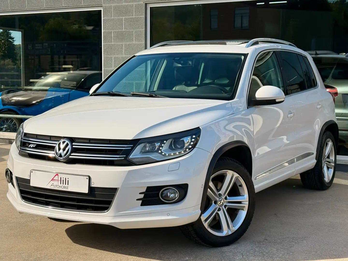 Volkswagen Tiguan Tiguan 2.0Tdi*4Motion*Full R-Line*Pano*Bi-Xenon* Blanc - 1