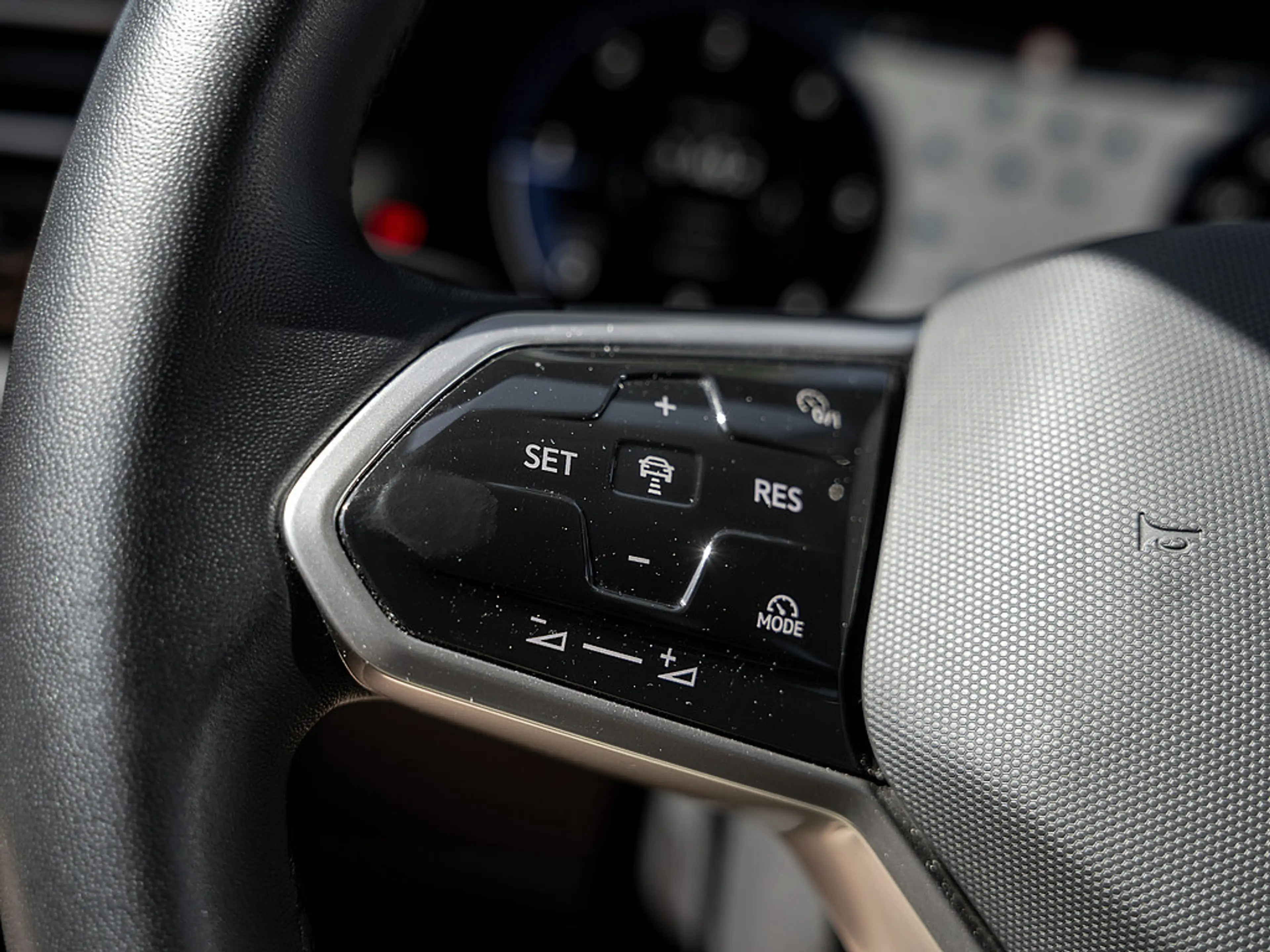 Volkswagen Touareg 3.0 TDI Elegance 4M STHZG IQ DRIVE — photo 13