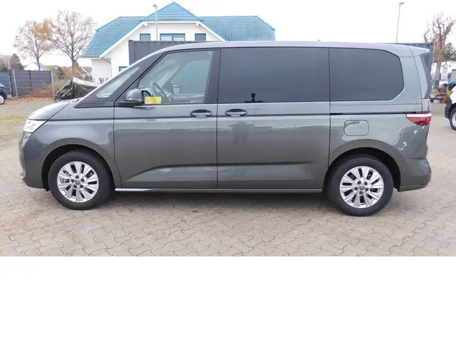 Volkswagen T7 Multivan Life 2.0 TSI DSG 7 Sitze Navi Klim