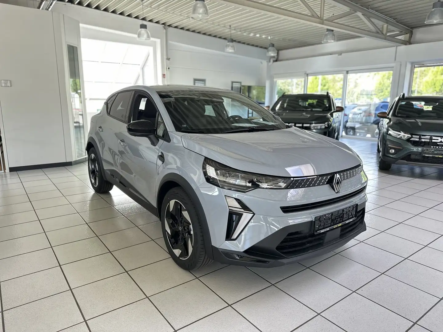 Renault Captur Tce 140  mild hybrid  Techno Grau - 2