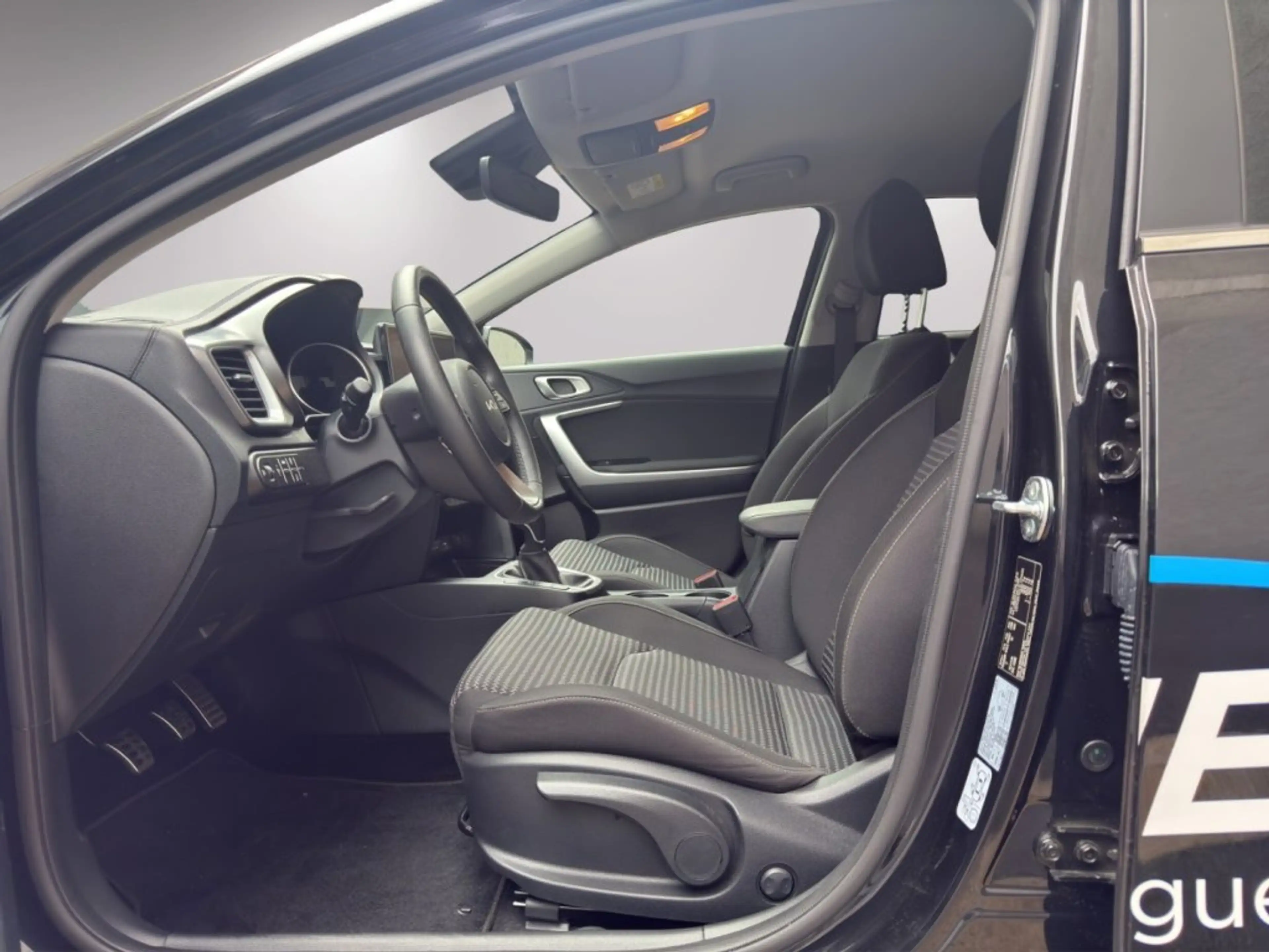 Kia Ceed / cee'd CEED SILBER UVO 1.0 TGDI MT6 100 P2 — photo 7