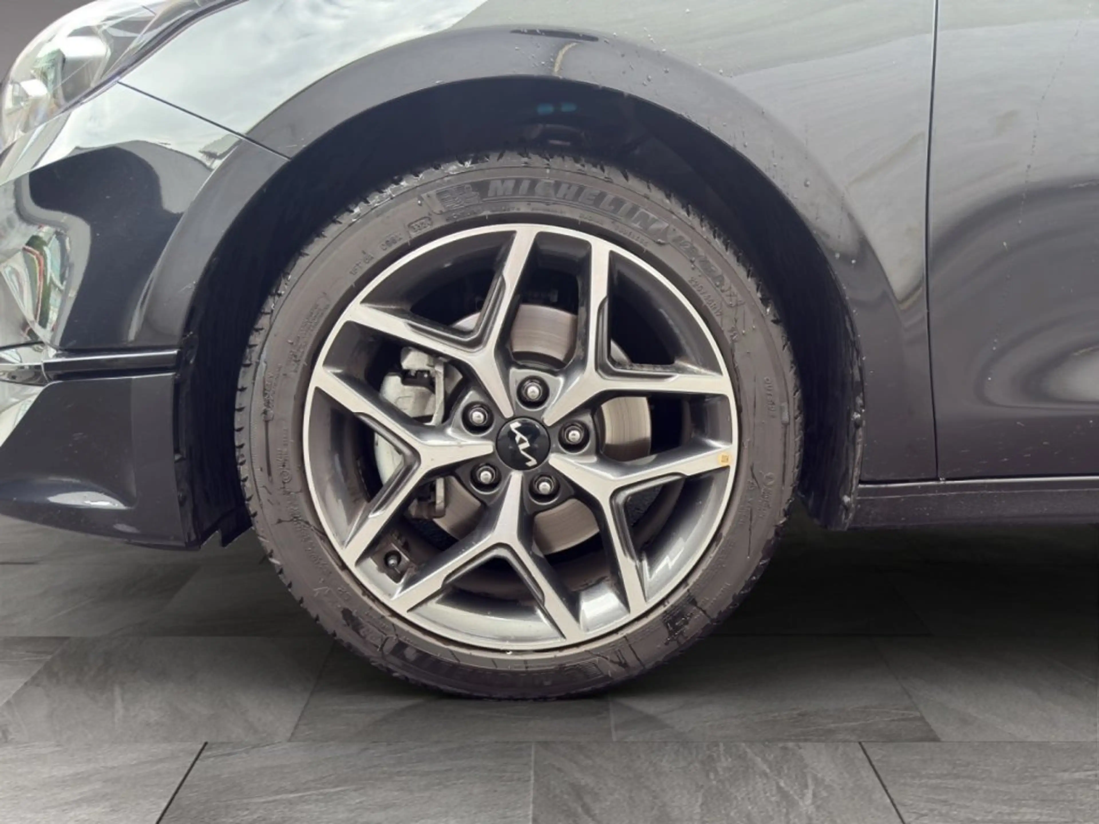 Kia Ceed / cee'd CEED SILBER UVO 1.0 TGDI MT6 100 P2 — photo 6
