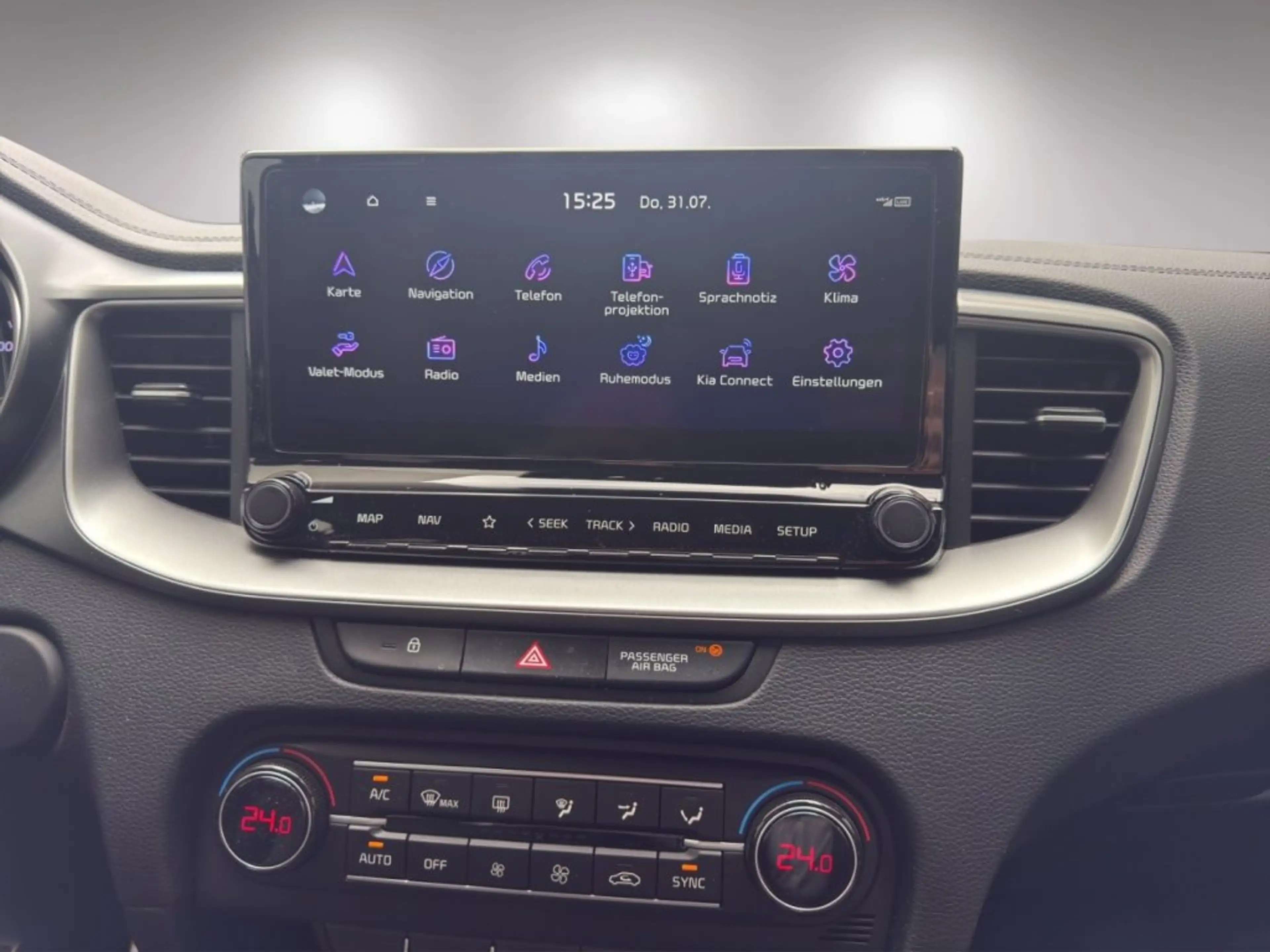 Kia Ceed / cee'd CEED SILBER UVO 1.0 TGDI MT6 100 P2 — photo 11