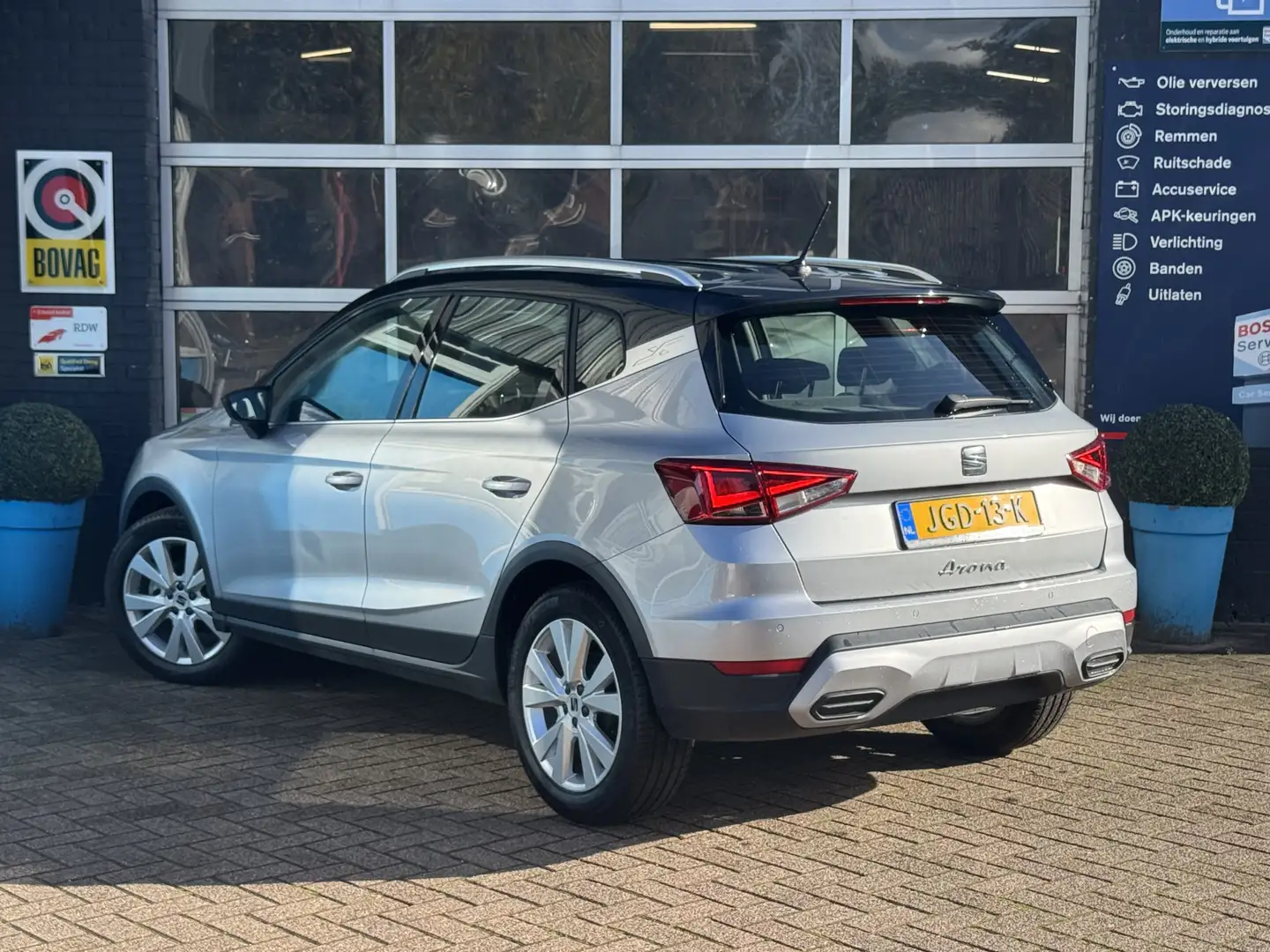 SEAT Arona 1.0 TSI Xperience Connect GRATIS Afleverpakket! | Grijs - 2
