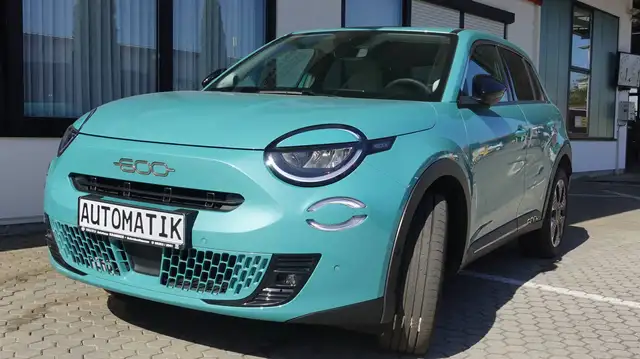 Fiat 600 Hybrid La Prima