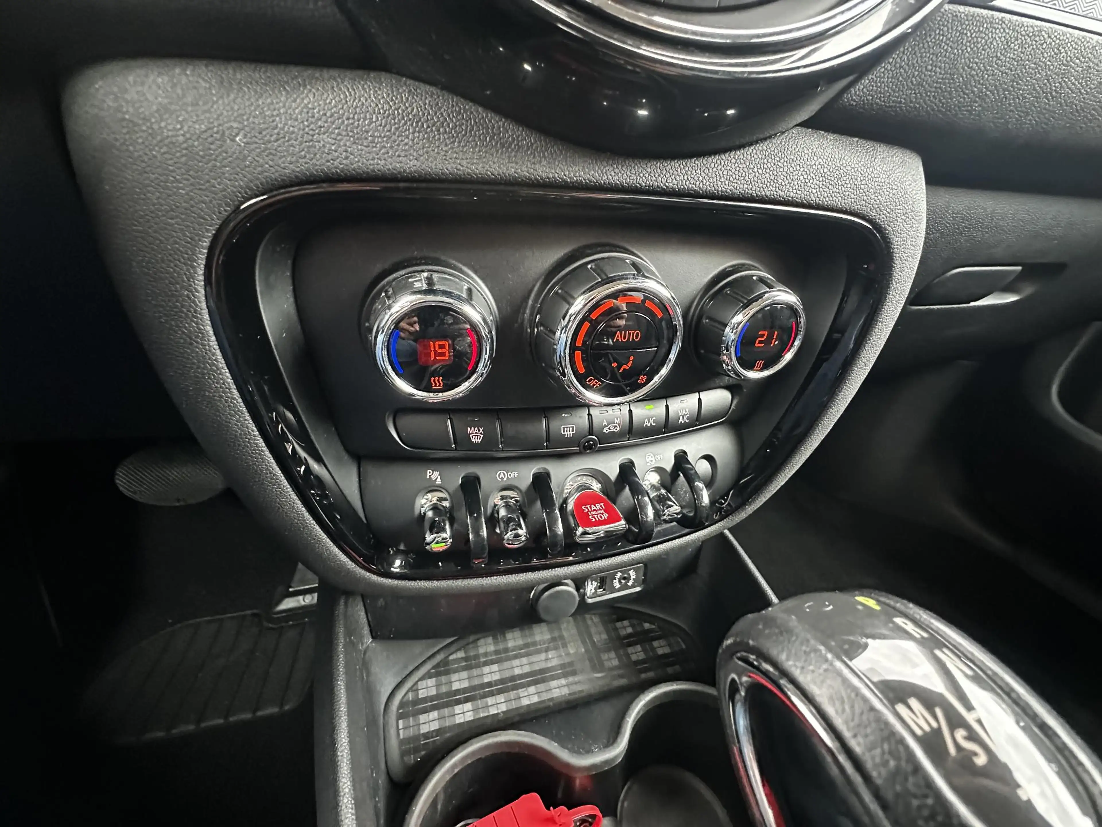 MINI Cooper Clubman 1.5 Pepper Serious Business — photo 6