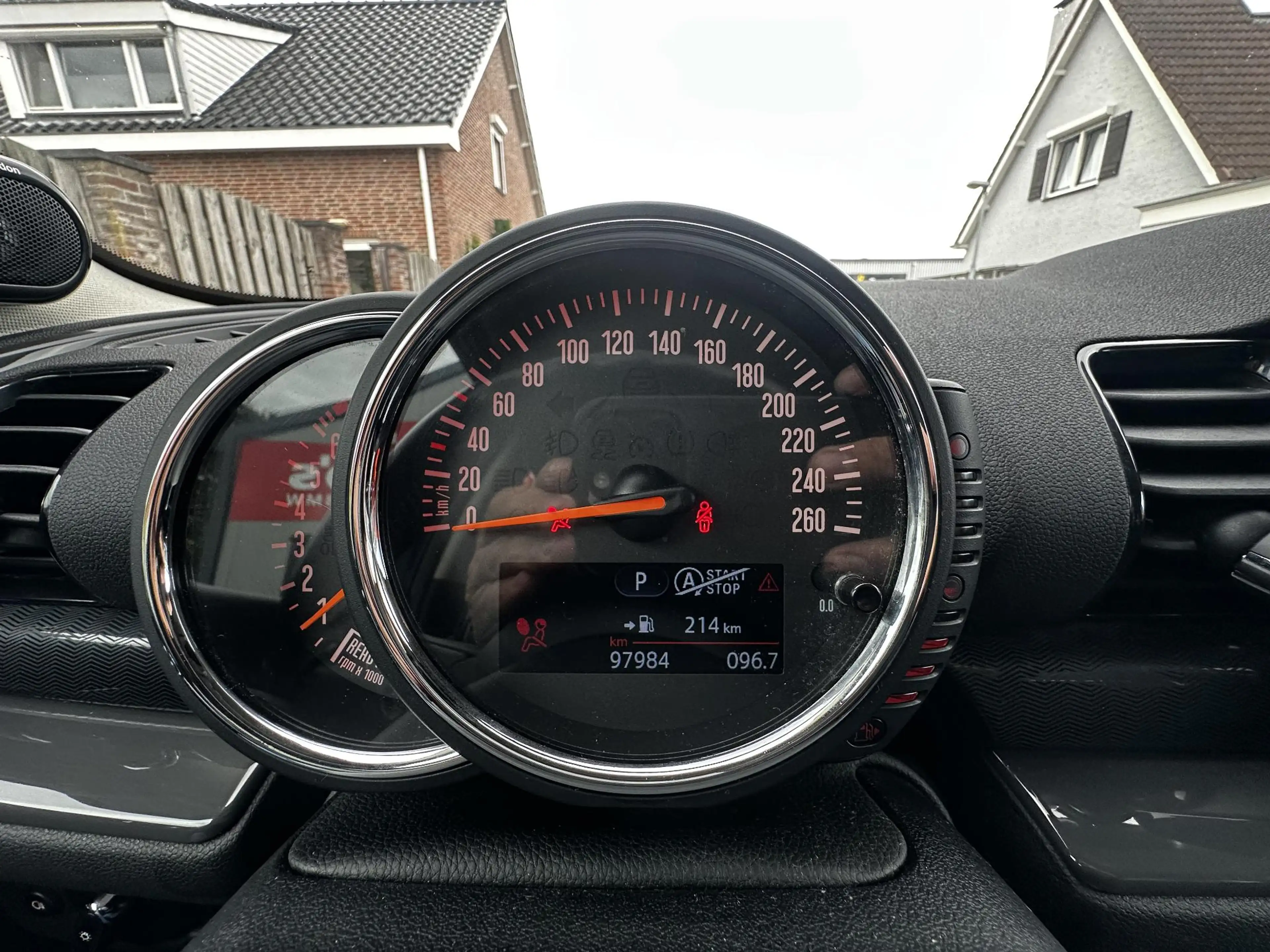 MINI Cooper Clubman 1.5 Pepper Serious Business — photo 9