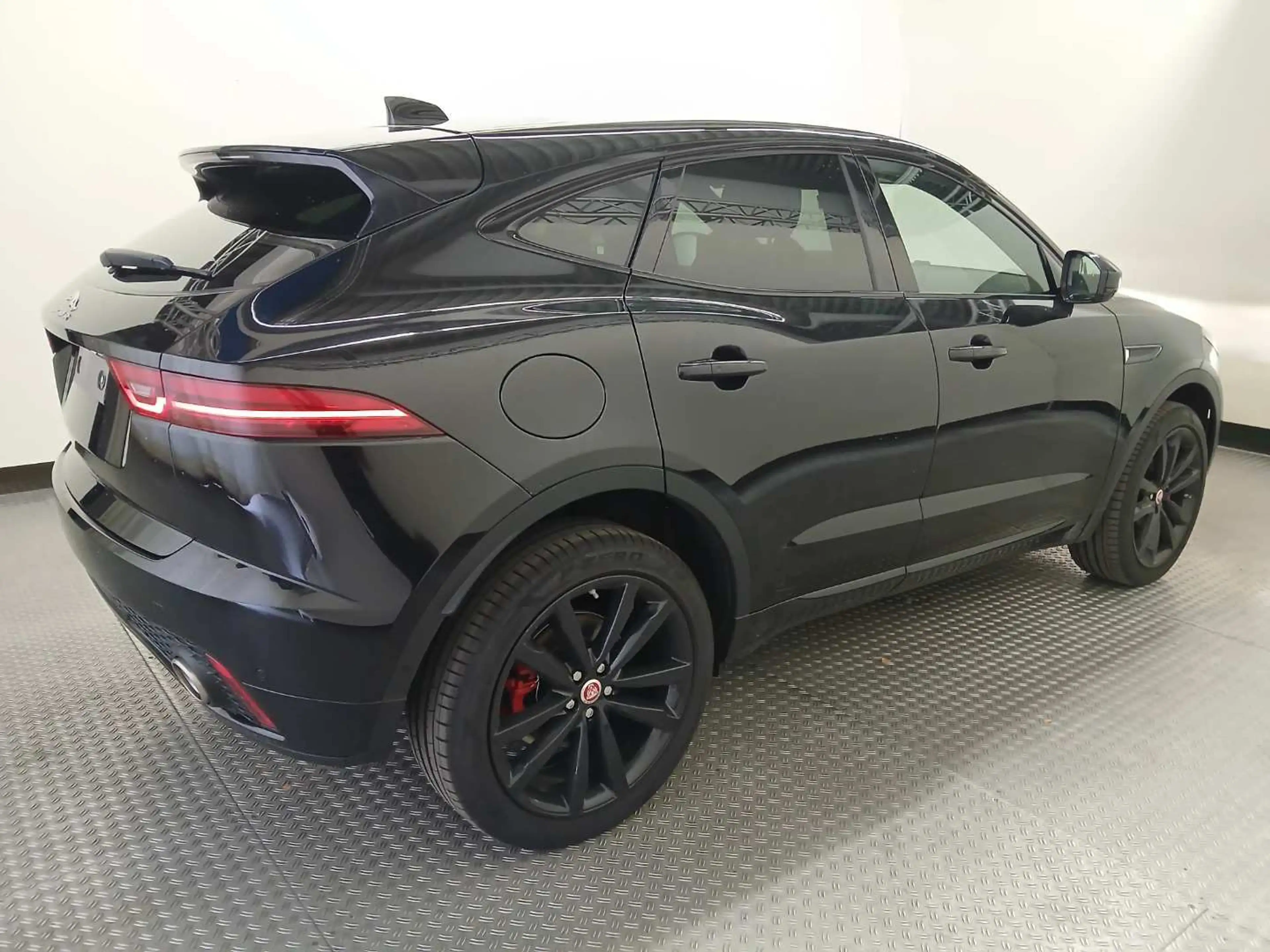 Jaguar E-Pace Sport First Edition AWD,Autom., PANORAMA,Kamera,Leder,Navi, — photo 4