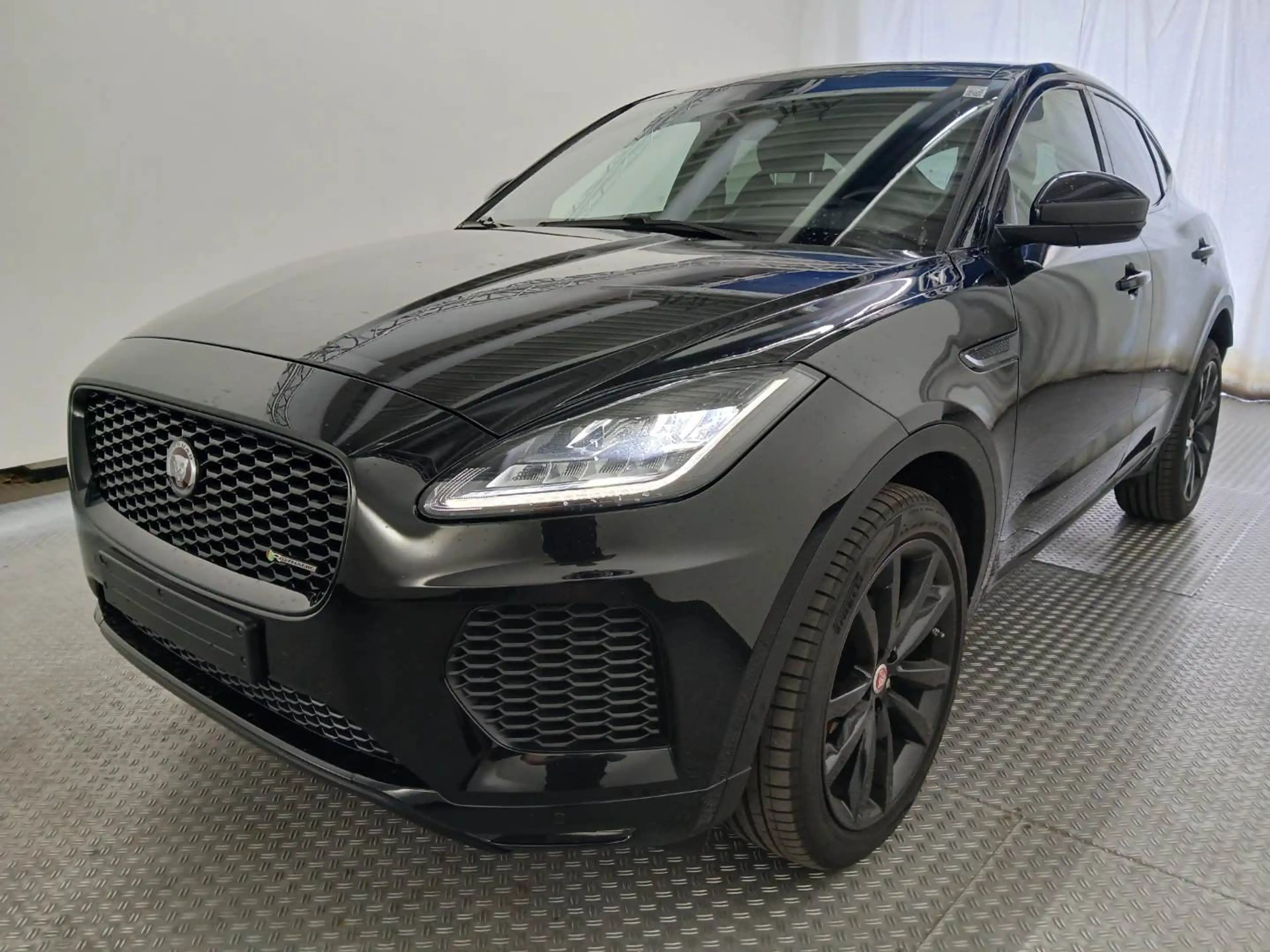 Jaguar E-Pace Sport First Edition AWD,Autom., PANORAMA,Kamera,Leder,Navi,