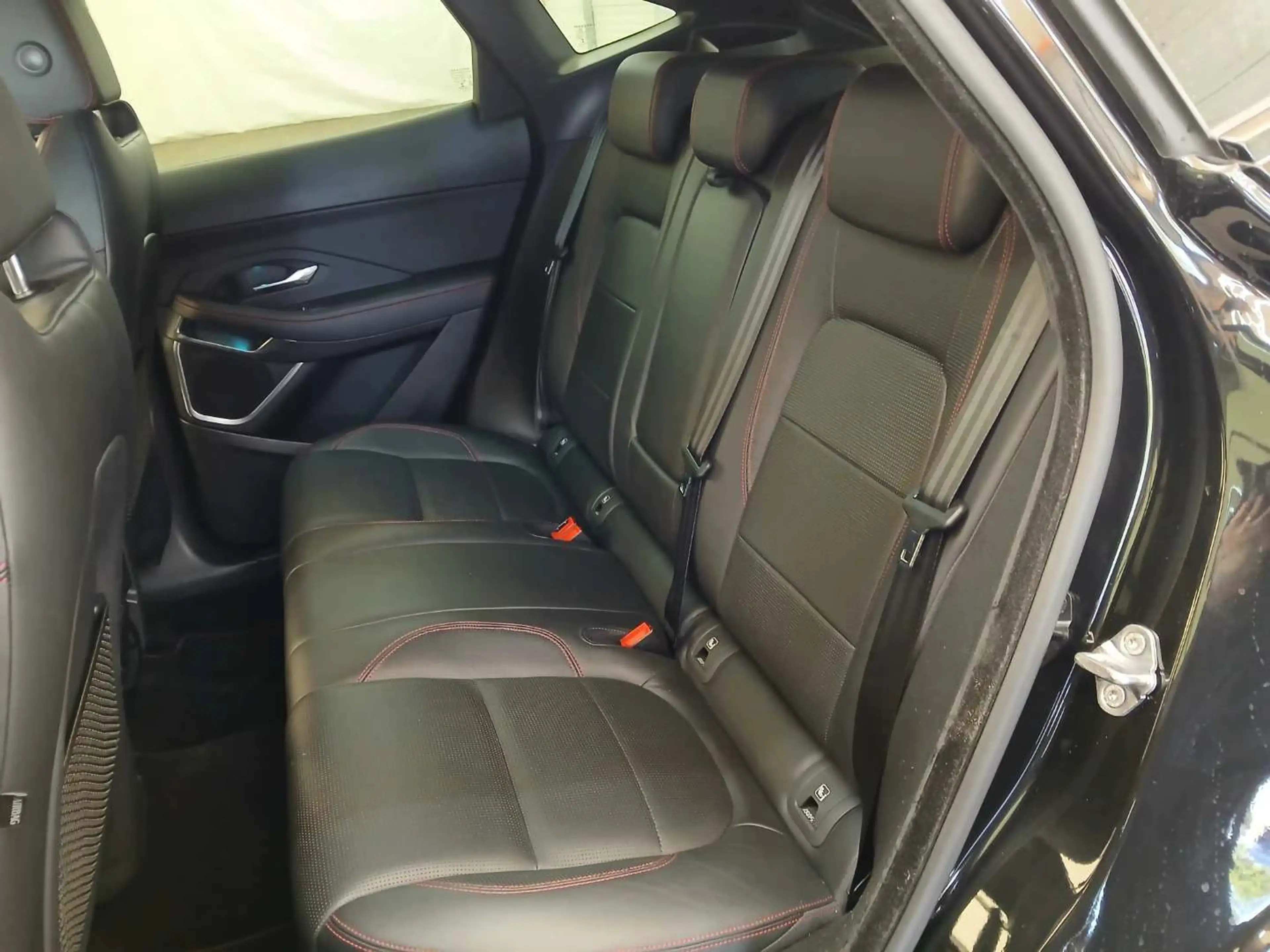 Jaguar E-Pace Sport First Edition AWD,Autom., PANORAMA,Kamera,Leder,Navi, — photo 11
