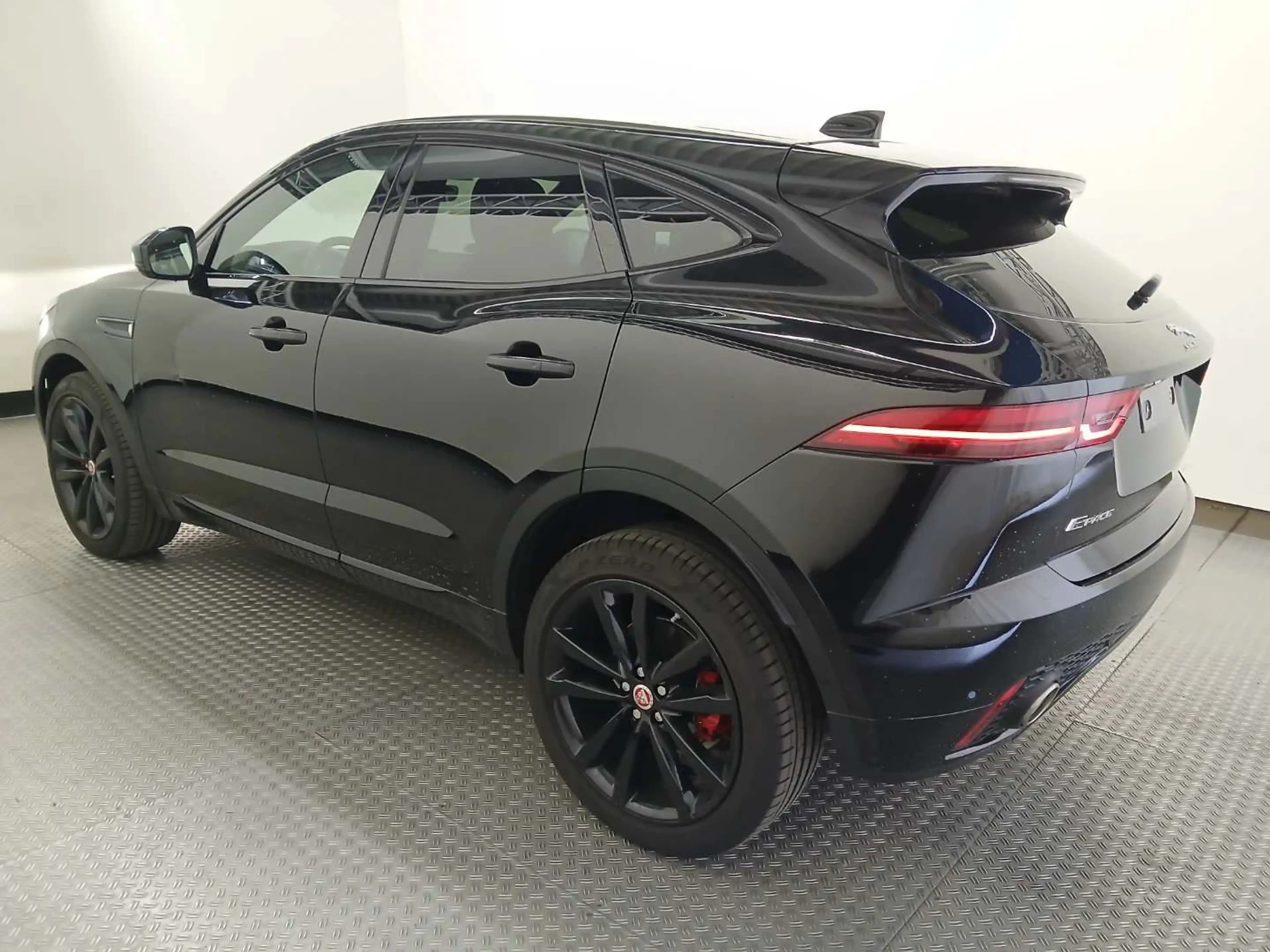 Jaguar E-Pace Sport First Edition AWD,Autom., PANORAMA,Kamera,Leder,Navi, — photo 8