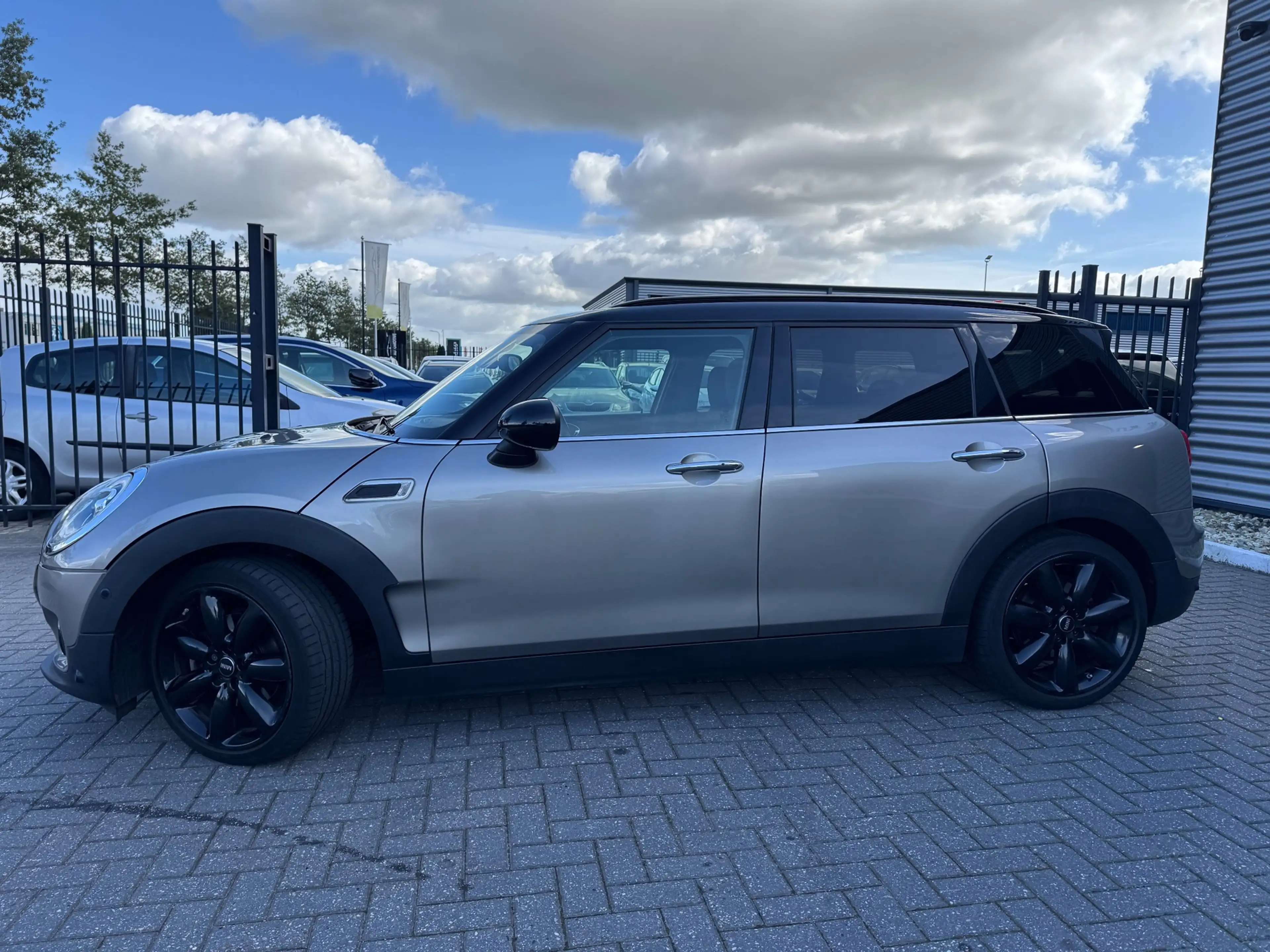 MINI Cooper Clubman 1.5 Chili Hyde Park | pano| — photo 9