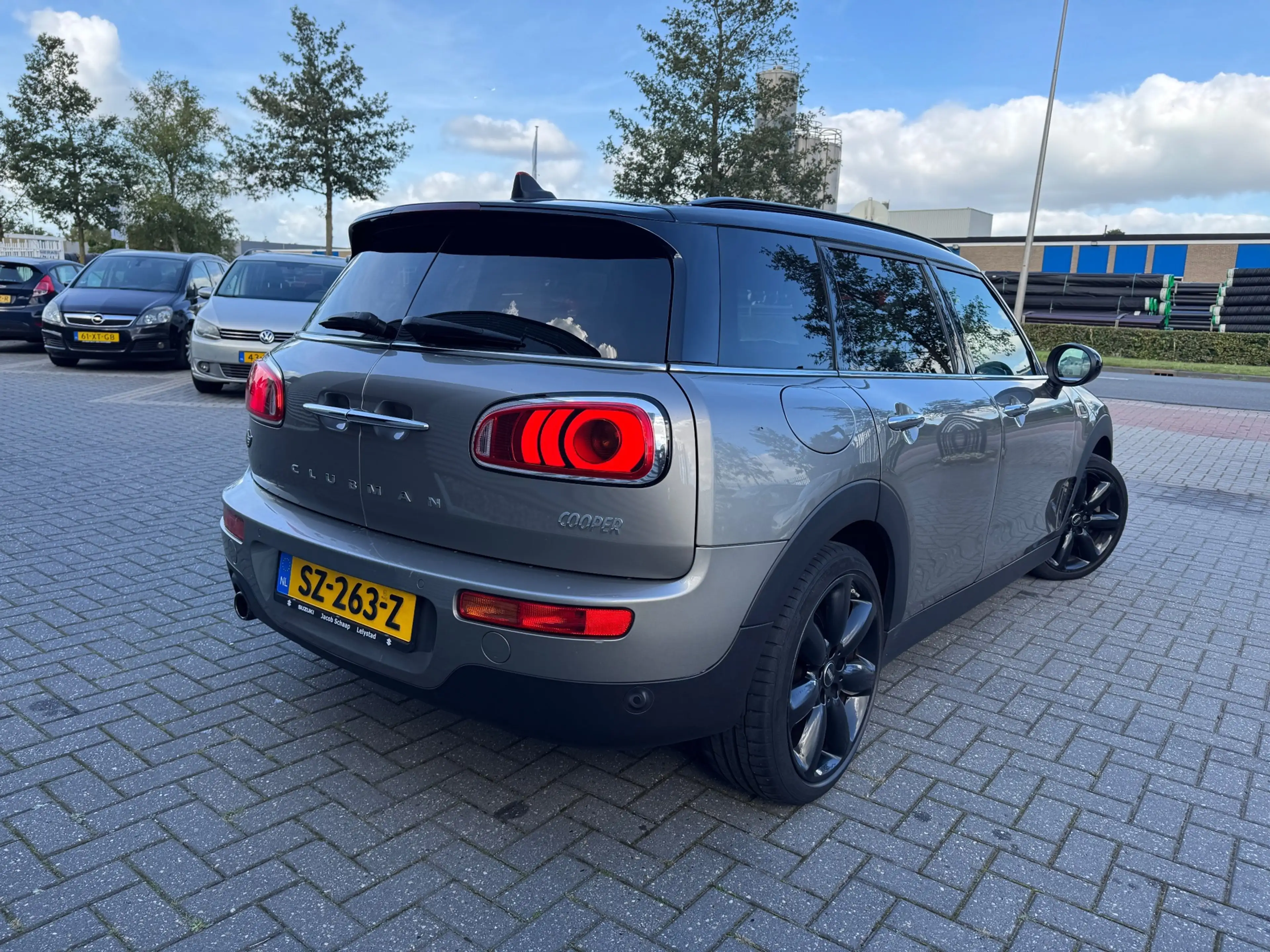MINI Cooper Clubman 1.5 Chili Hyde Park | pano| — photo 6