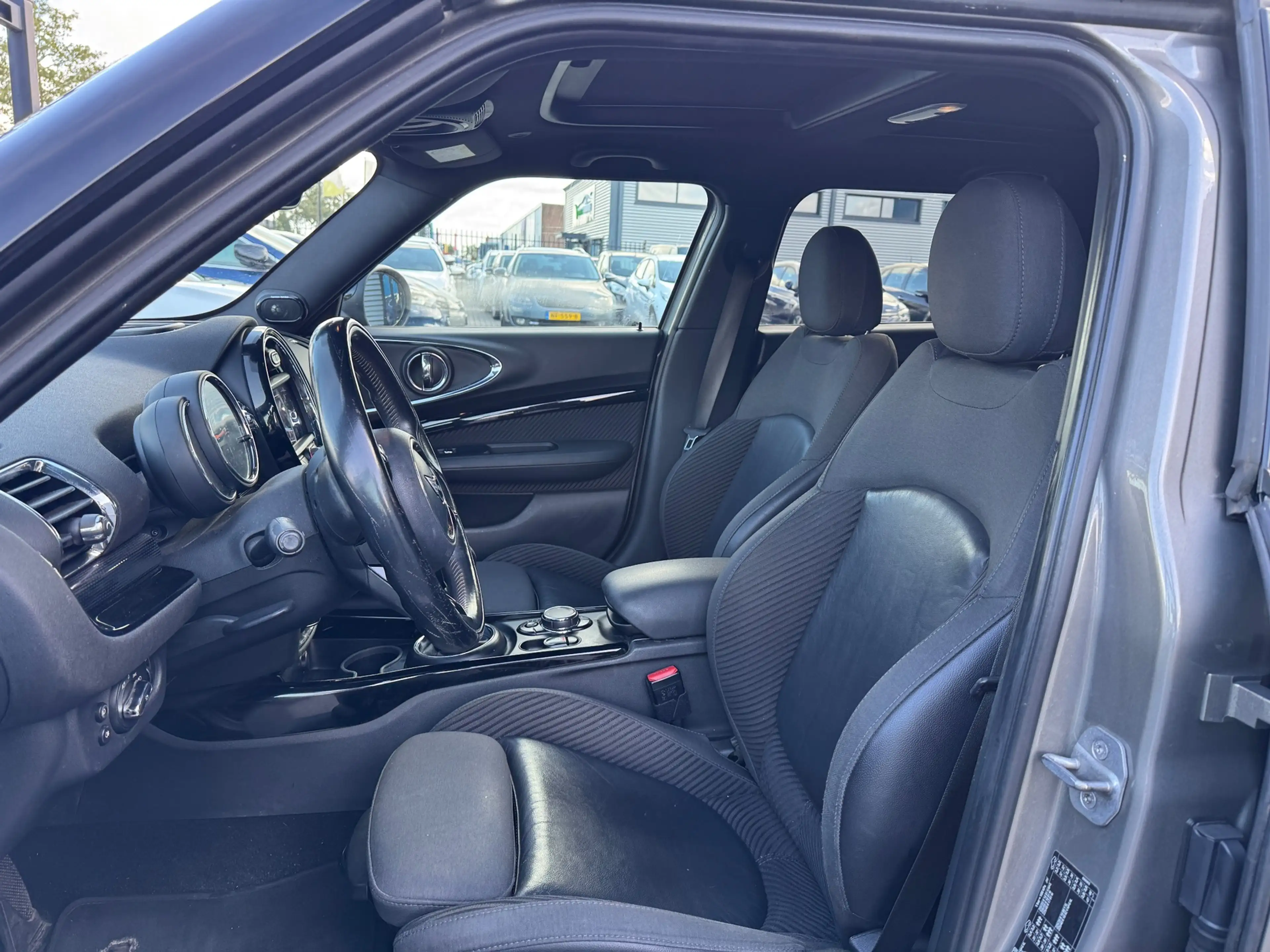 MINI Cooper Clubman 1.5 Chili Hyde Park | pano| — photo 12