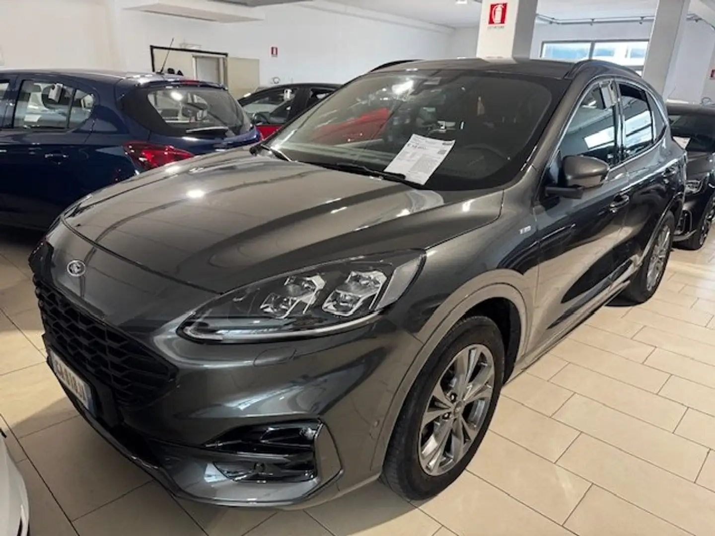 Ford Kuga 1.5 ecoboost ST-Line X 2WD 150cv Grigio - 1