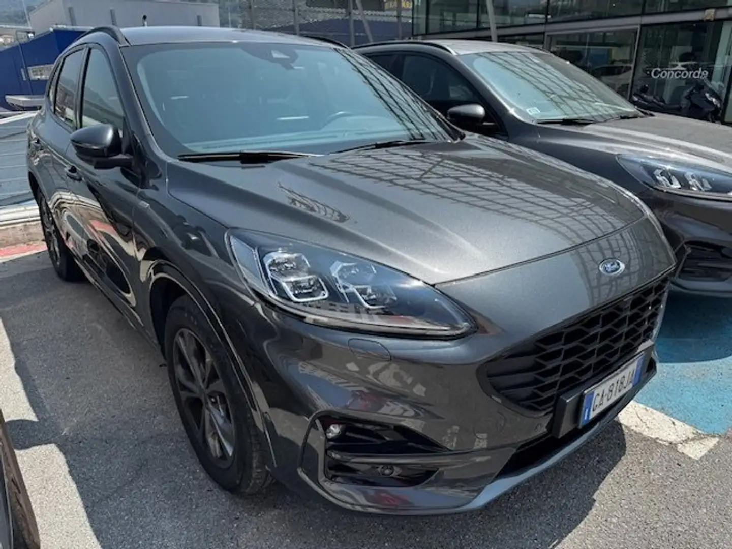 Ford Kuga 1.5 ecoboost ST-Line X 2WD 150cv Grigio - 1