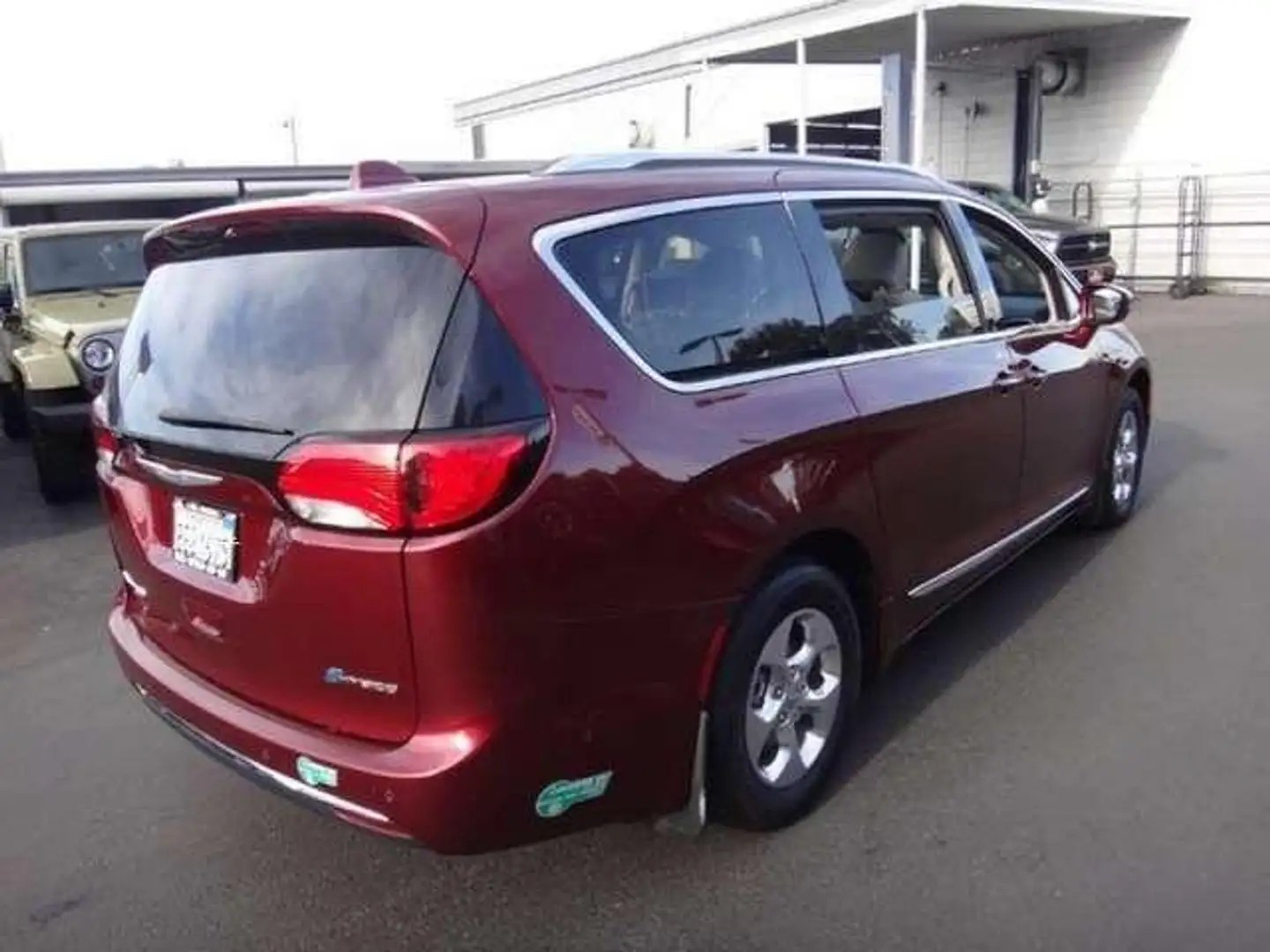 Chrysler Pacifica Hybrido 3.6L V6 Touring Rojo - 2