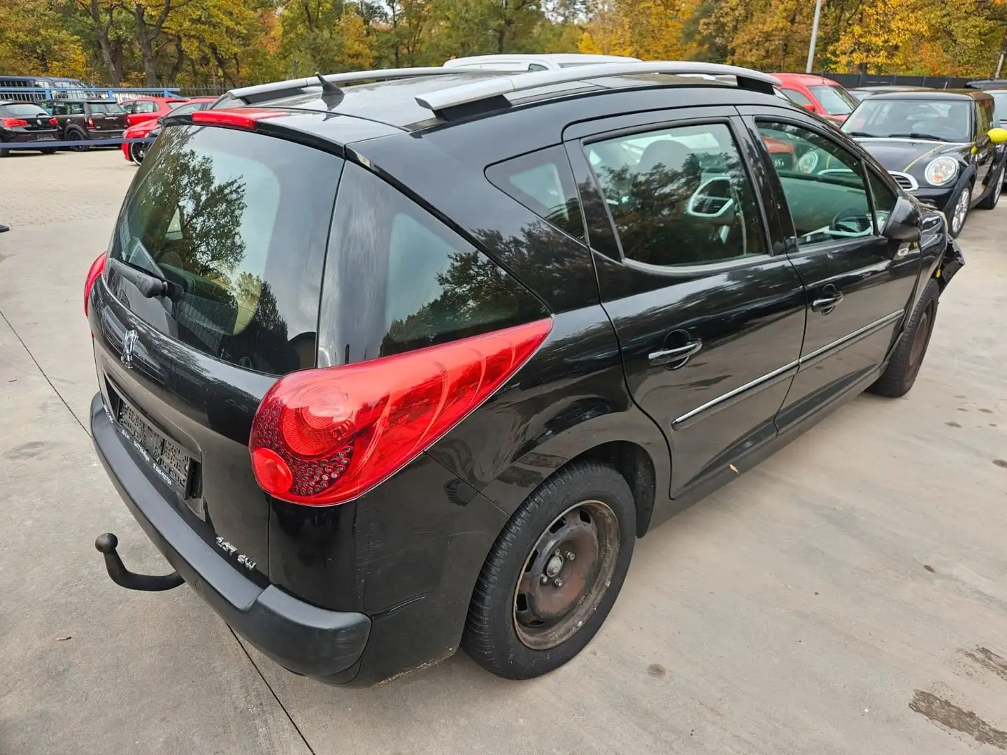 Peugeot 207 SW Tendance Schwarz - 1