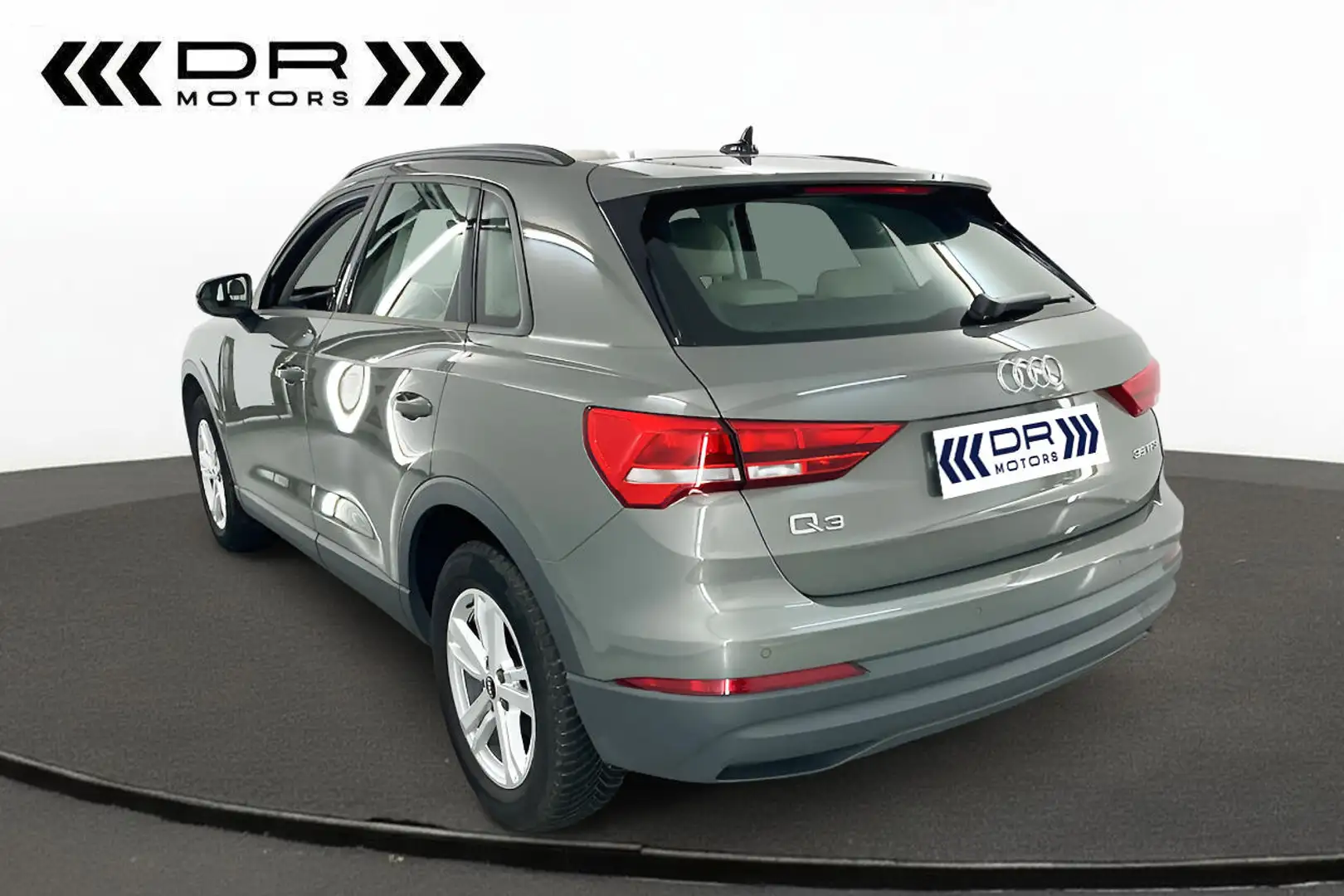 Audi Q3 35 1.5TFSI BUSINESS - LEDER - NAVI - LED Gris - 2