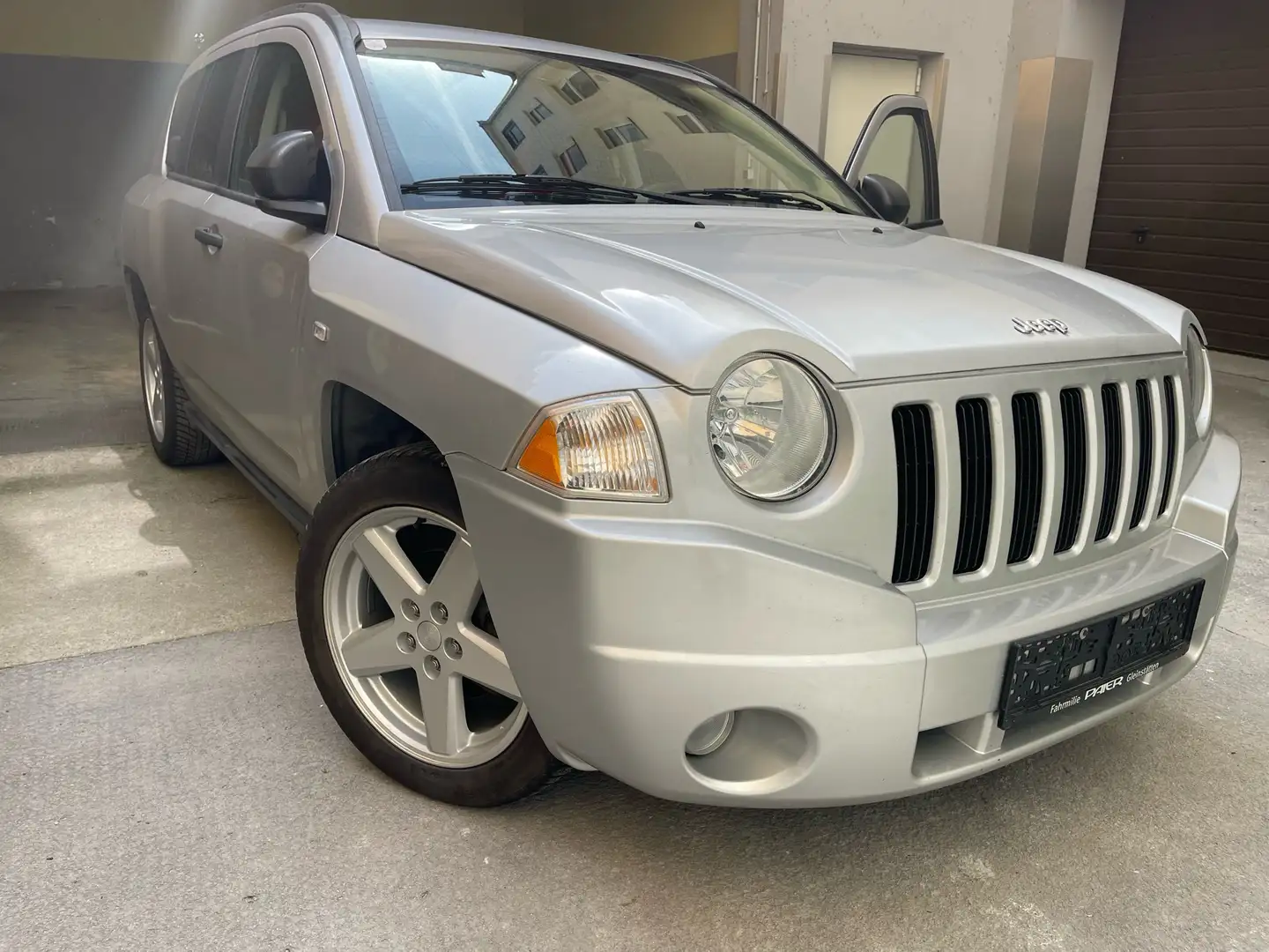 Jeep Compass 2,0 CRD Limited Argent - 1