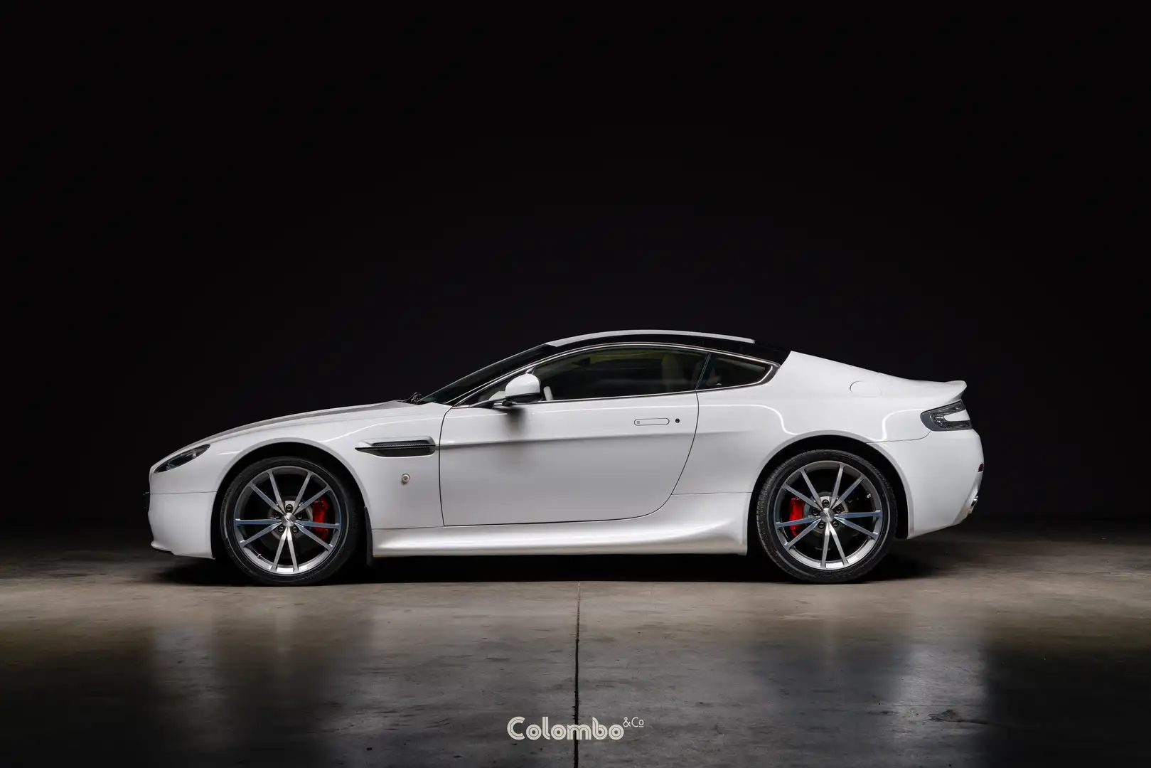 Aston Martin Vantage 1/7 Racing Collection Wit - 2