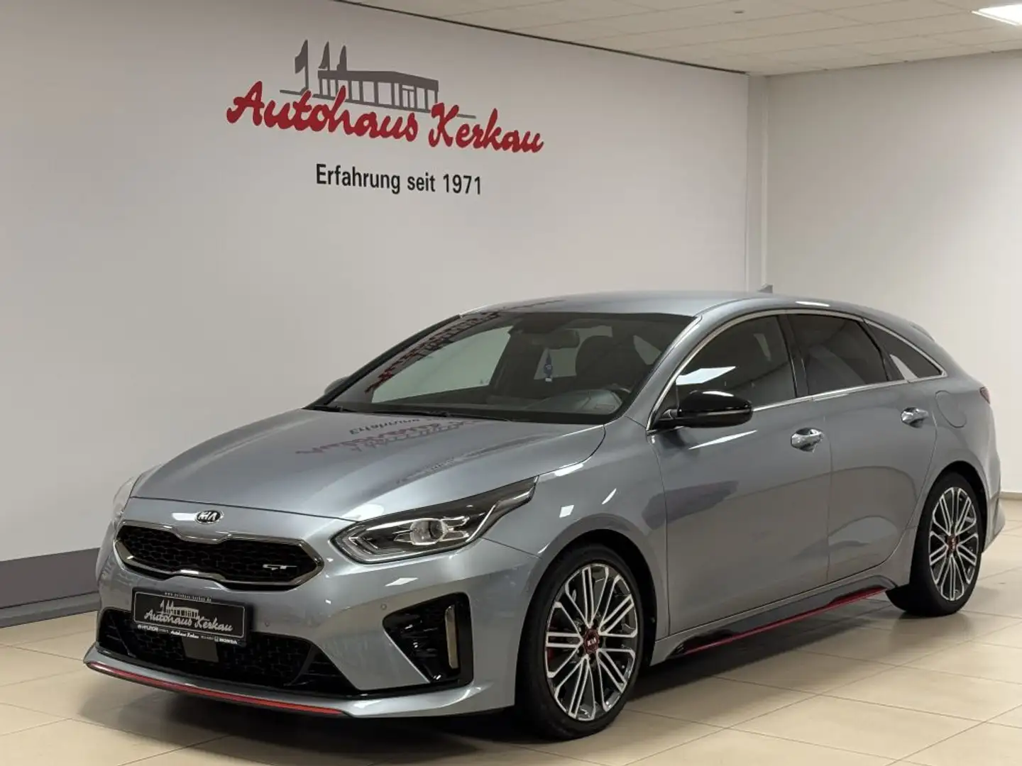Kia ProCeed / pro_cee'd 1.6 T-GDI DCT7 OPF GT *Komfort+Navi Paket* Silber - 1