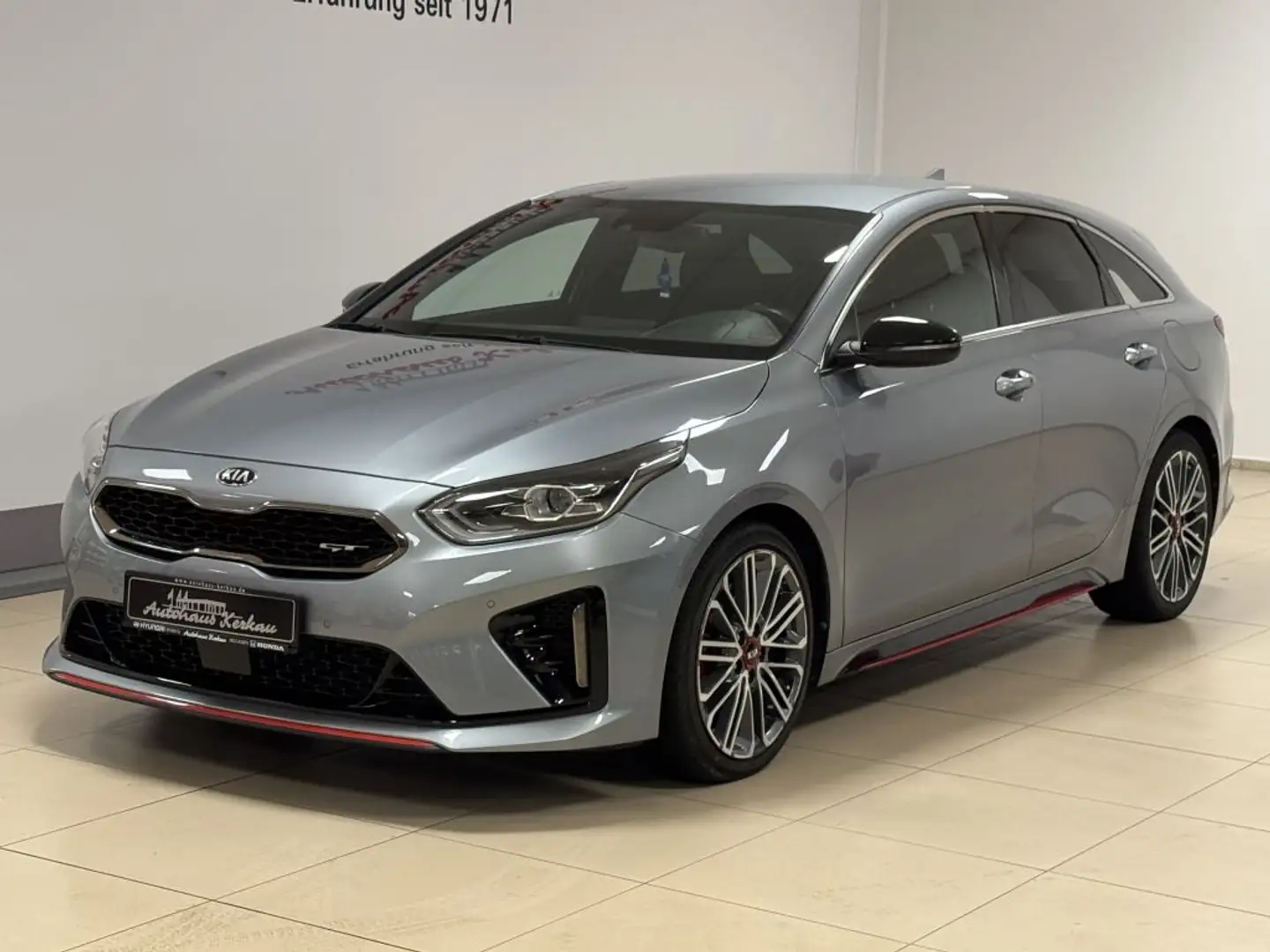 Kia ProCeed / pro_cee'd 1.6 T-GDI DCT7 OPF GT *Komfort+Navi Paket* Silber - 2