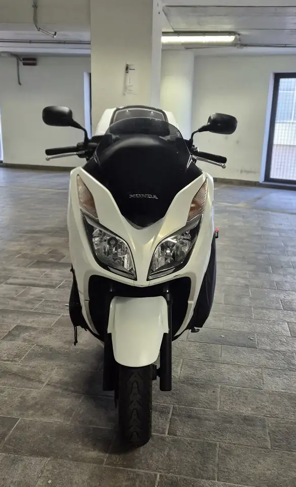 Honda Forza 300