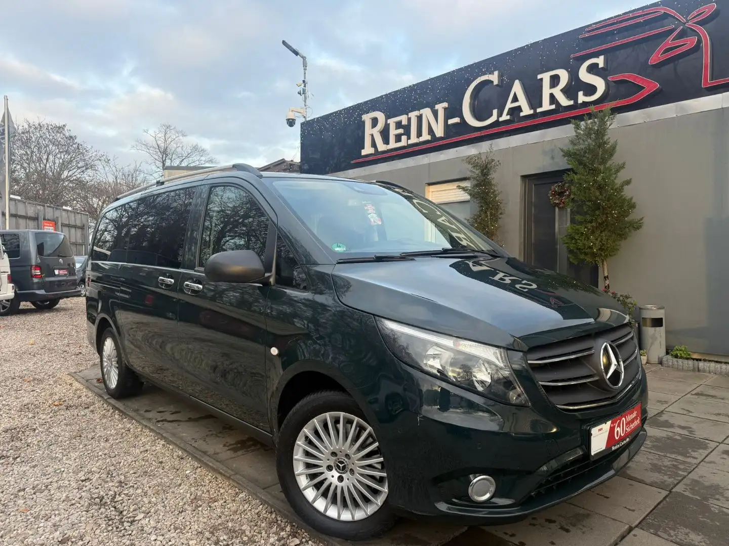 Mercedes-Benz Vito Tourer 114CDI Edition lang/2XSCHIEBETÜR/AHK Green - 1