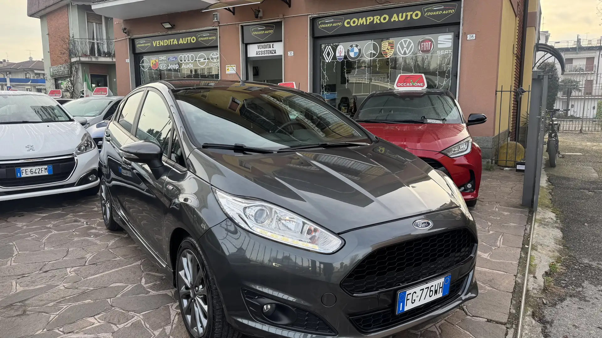 Ford Fiesta 5p 1.5 tdci ST-line 95cv unico Proprietario - 2