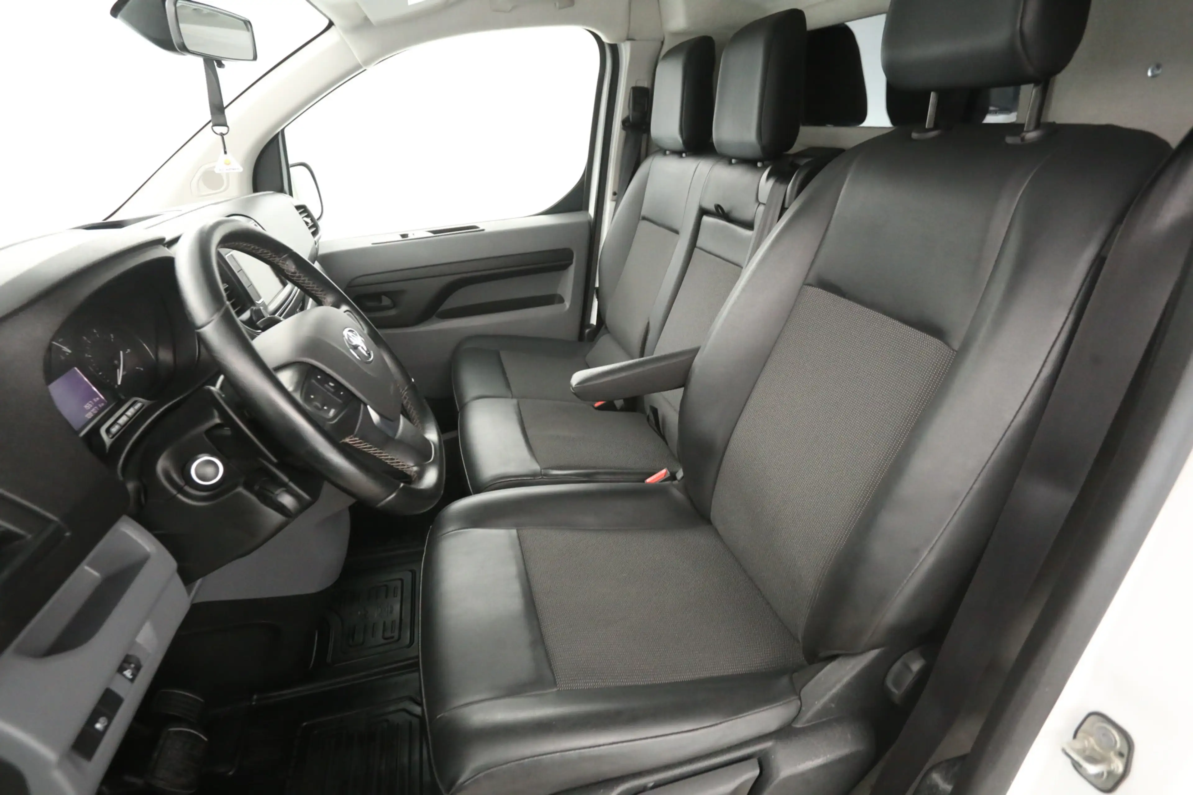 Toyota Proace 2.0D L2H1 | Automaat | Airco | Cruise | Camera | C — photo 9