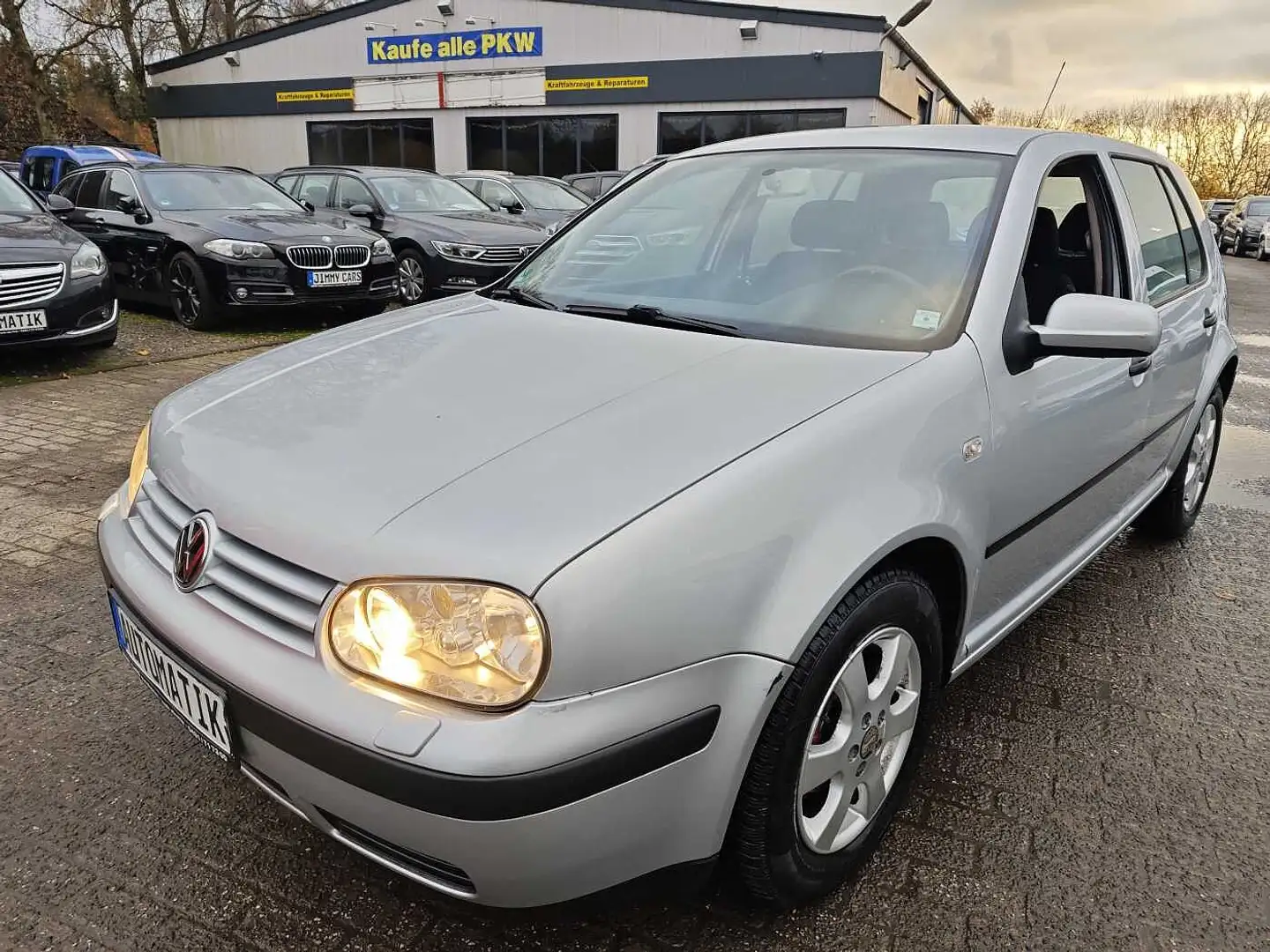 Volkswagen Golf 1.6  Auto Silber - 1