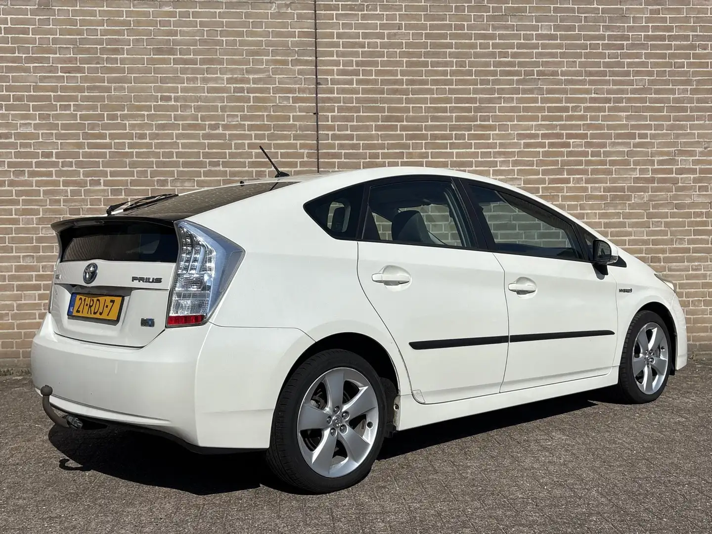 Toyota Prius 1.8 Aspiration | Climate | Cruise | Navi | Camera Blanc - 2