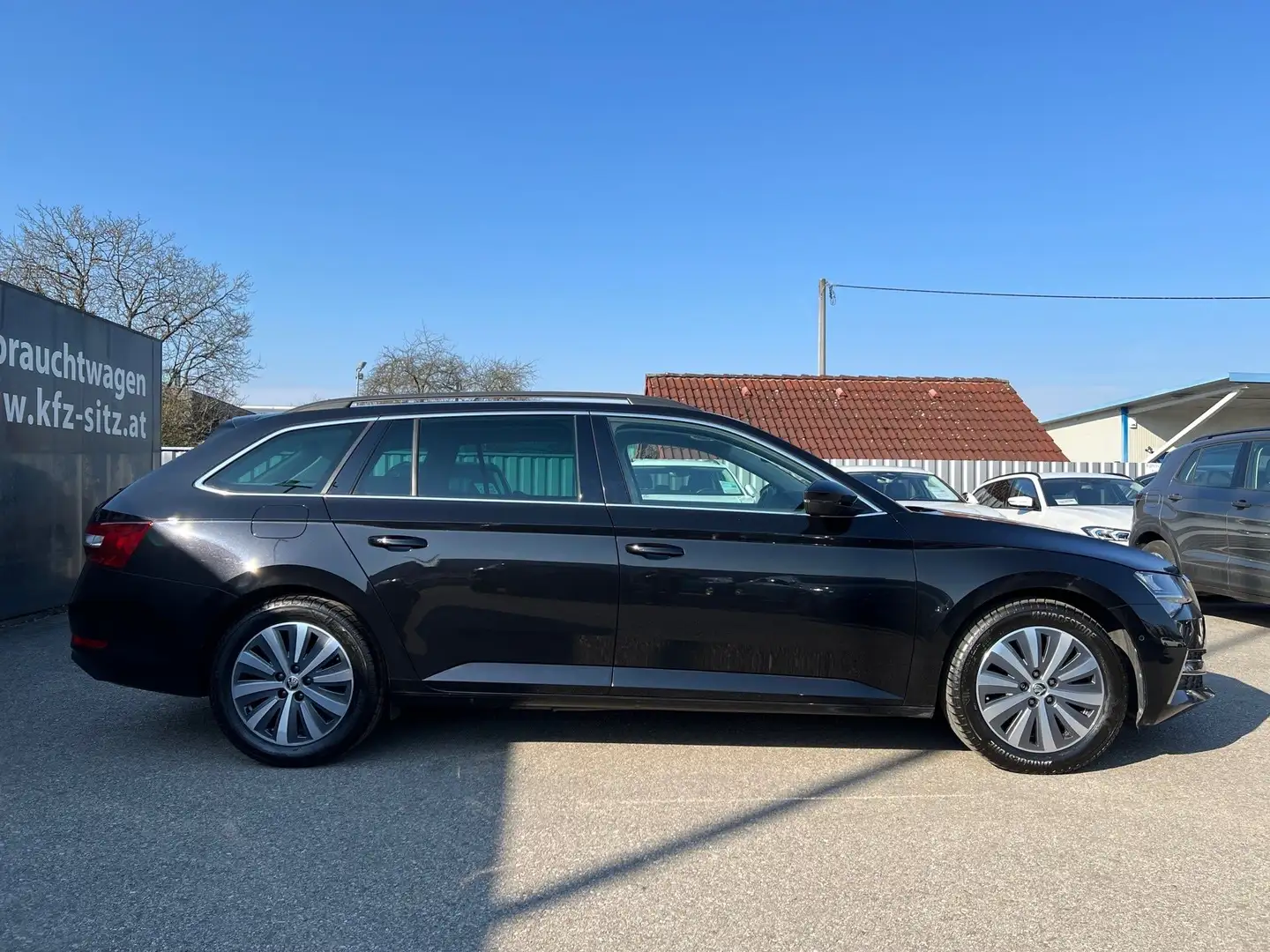 Skoda Superb Kombi 1,4 TSI Plug-In-Hybrid DSG | NP: € 54.000 Schwarz - 2