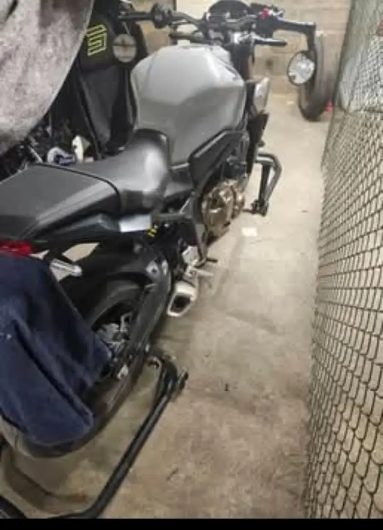 Honda CB 650 Šedá - 2