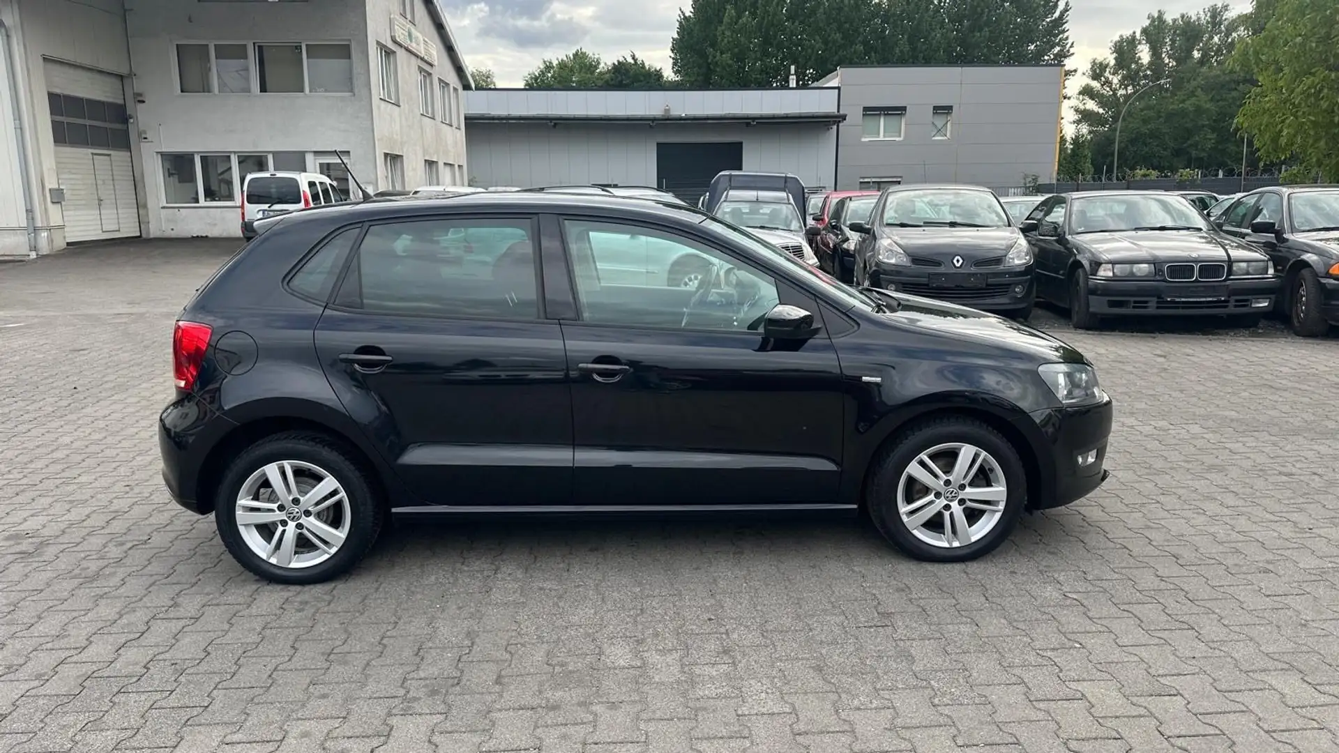 Volkswagen Polo V Match Schwarz - 2