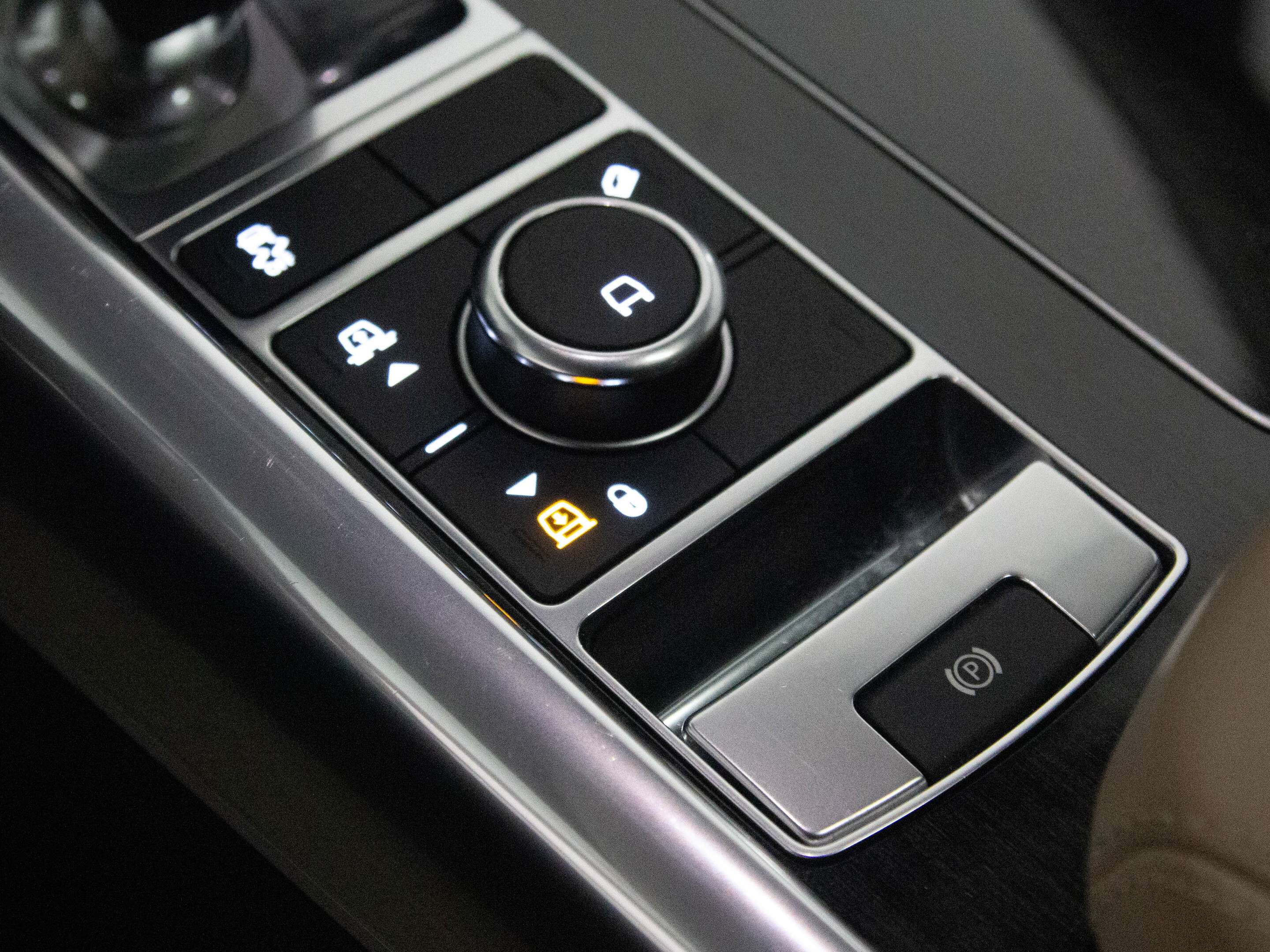 used 2022 Land Rover Range Rover Sport car, priced at $62,900