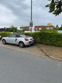 MR 2 Roadster