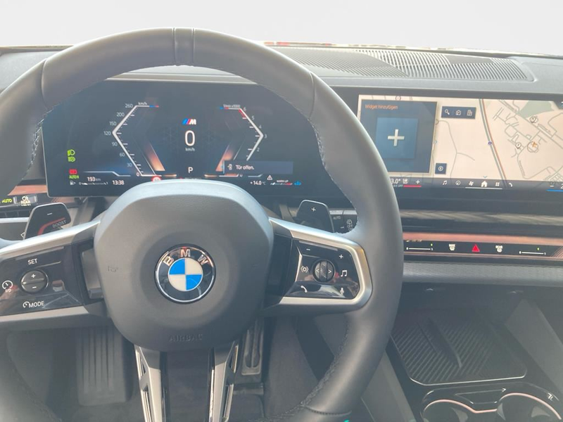 BMW 540 M Sport Pro — photo 13