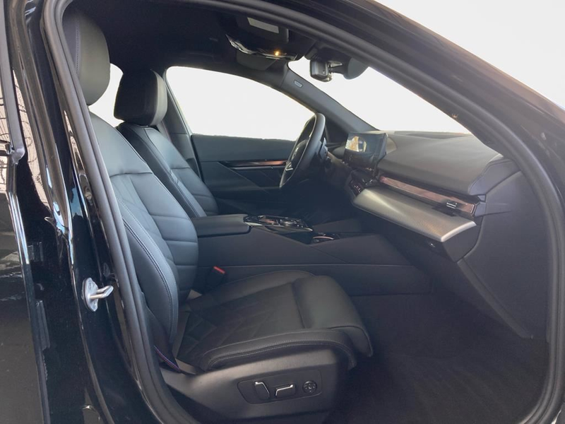BMW 540 M Sport Pro — photo 15