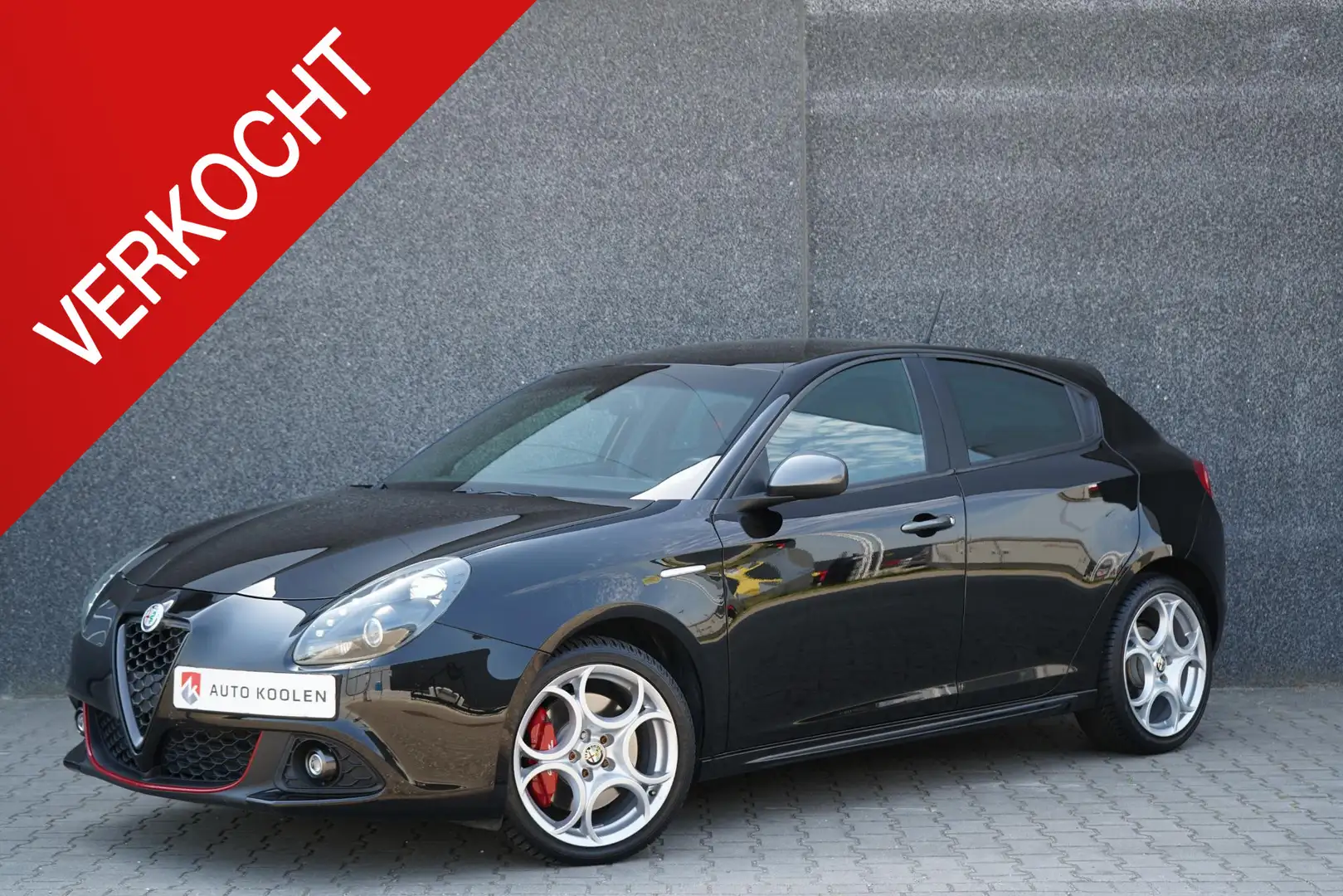Alfa Romeo Giulietta 1.4 Turbo MultiAir Super 170 pk automaat/Xenon/sto Czarny - 1